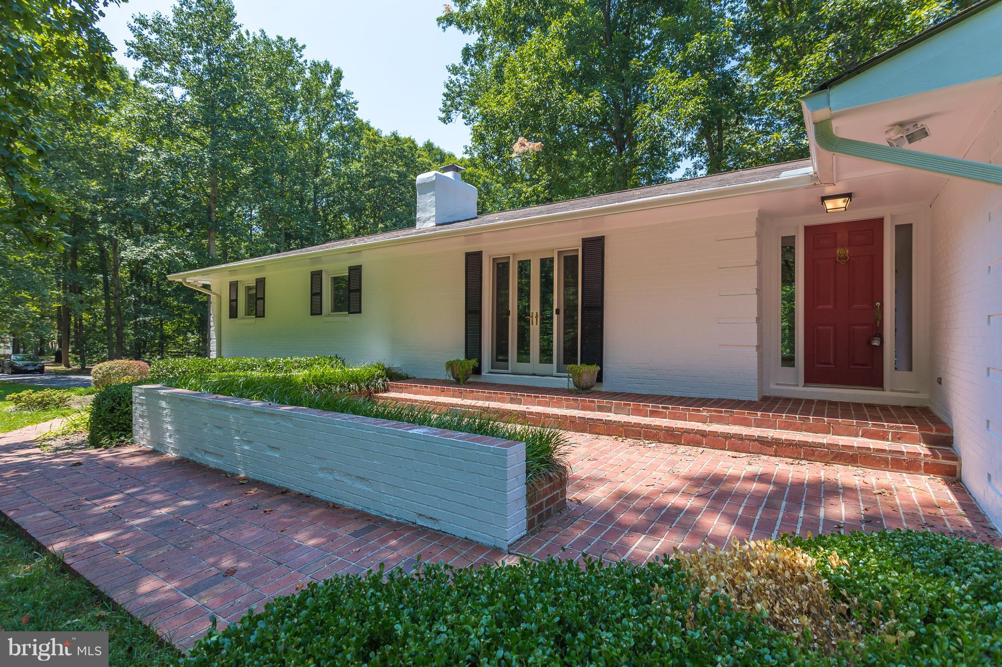 MOTTS RUN ESTATES - Residential