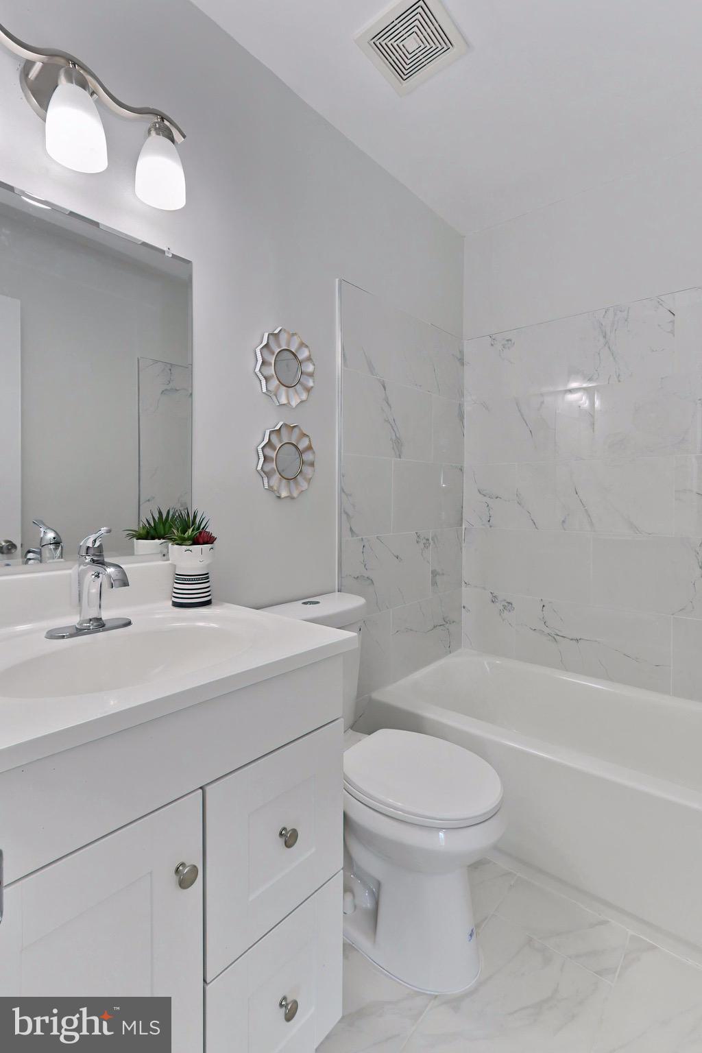 GIDEON SQUARE - Residential