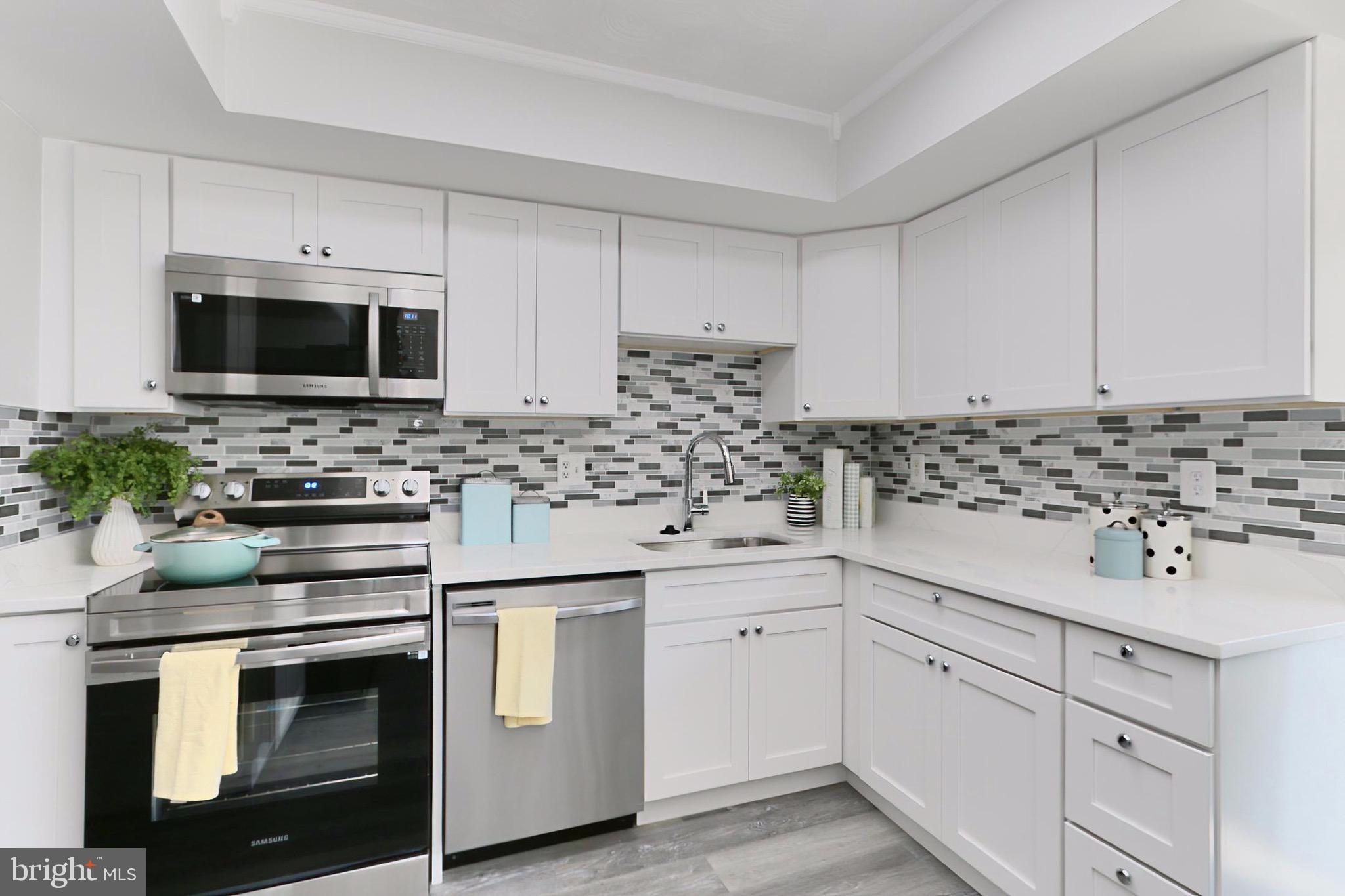 GIDEON SQUARE - Residential