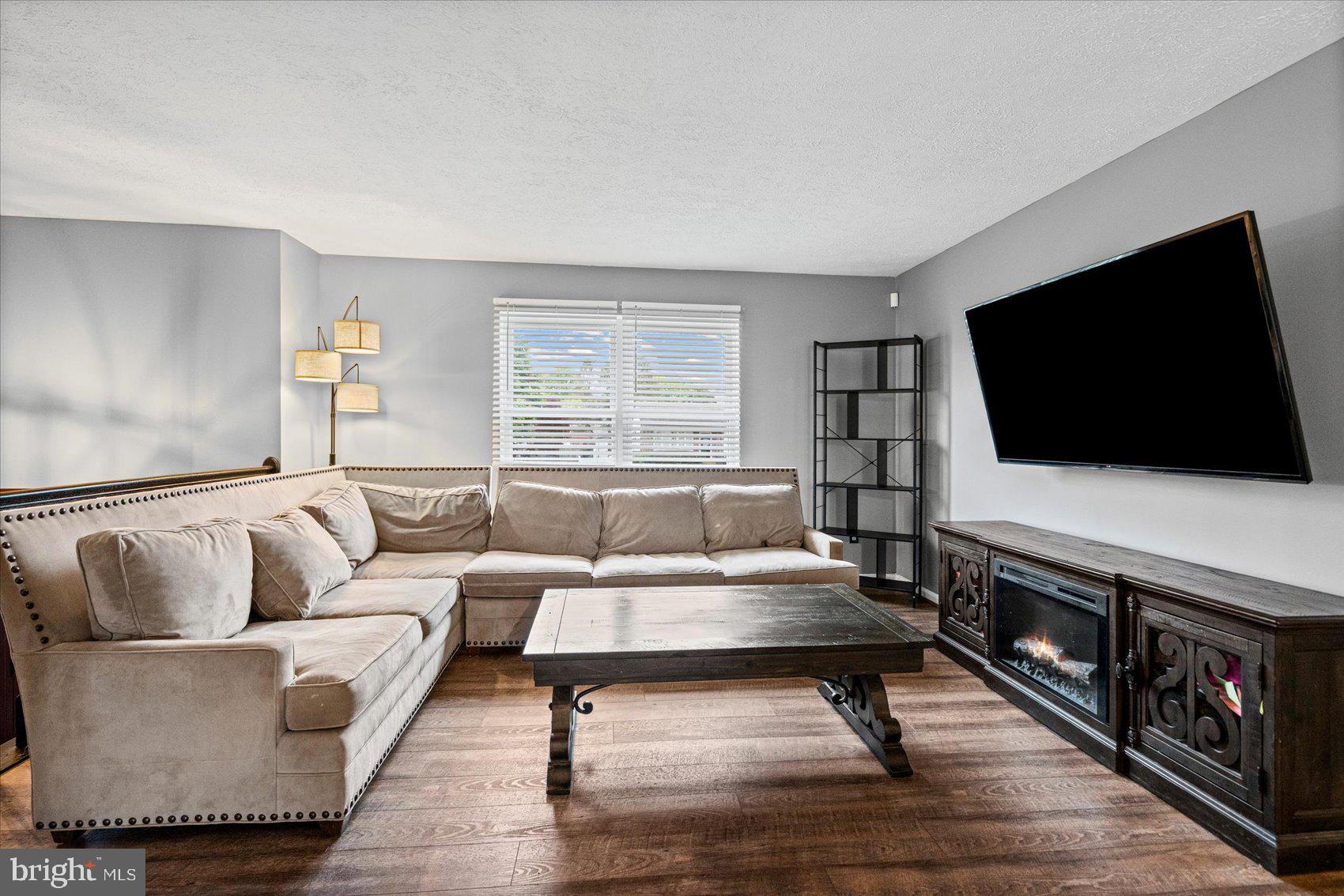 OAKHURST - Residential