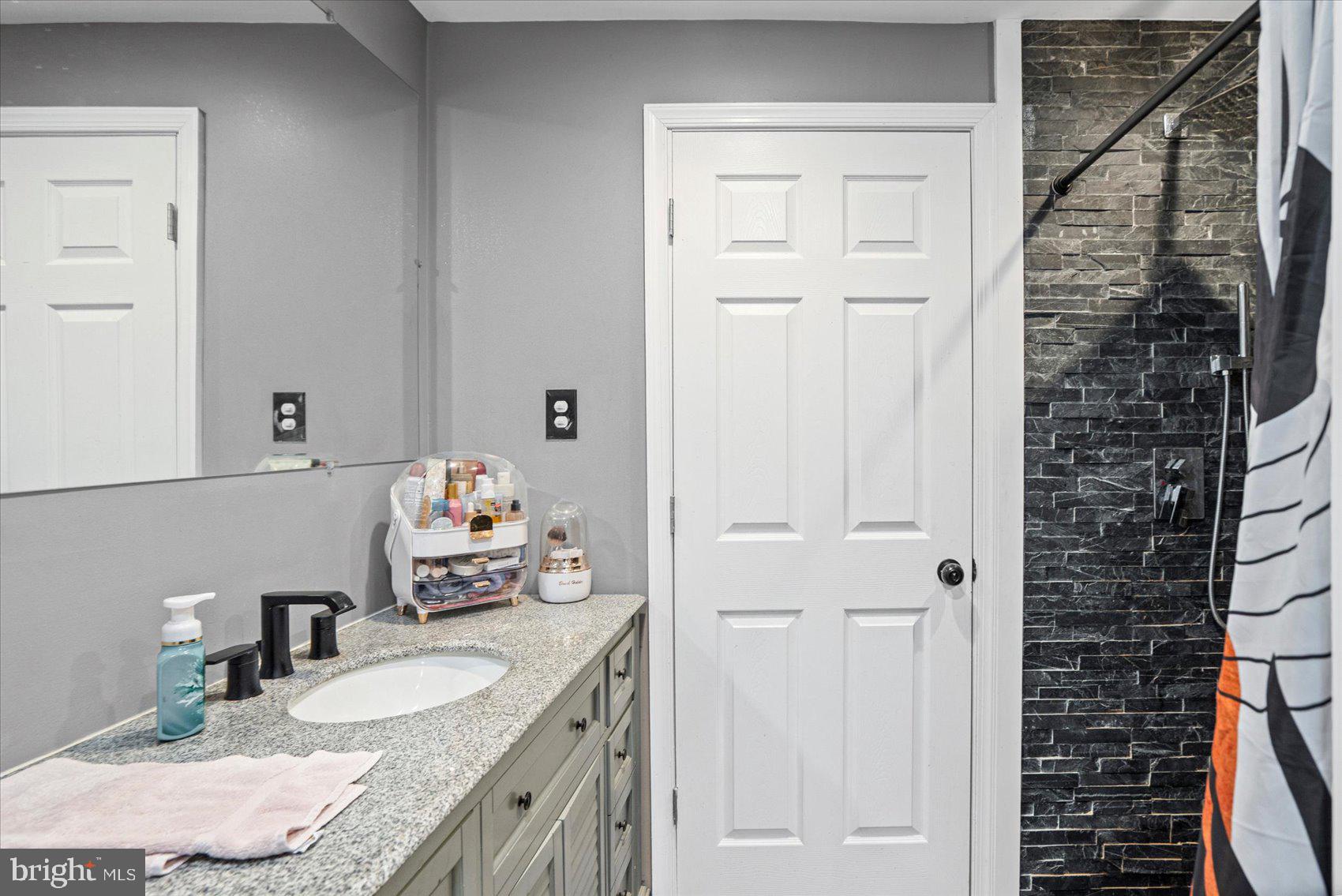 OAKHURST - Residential