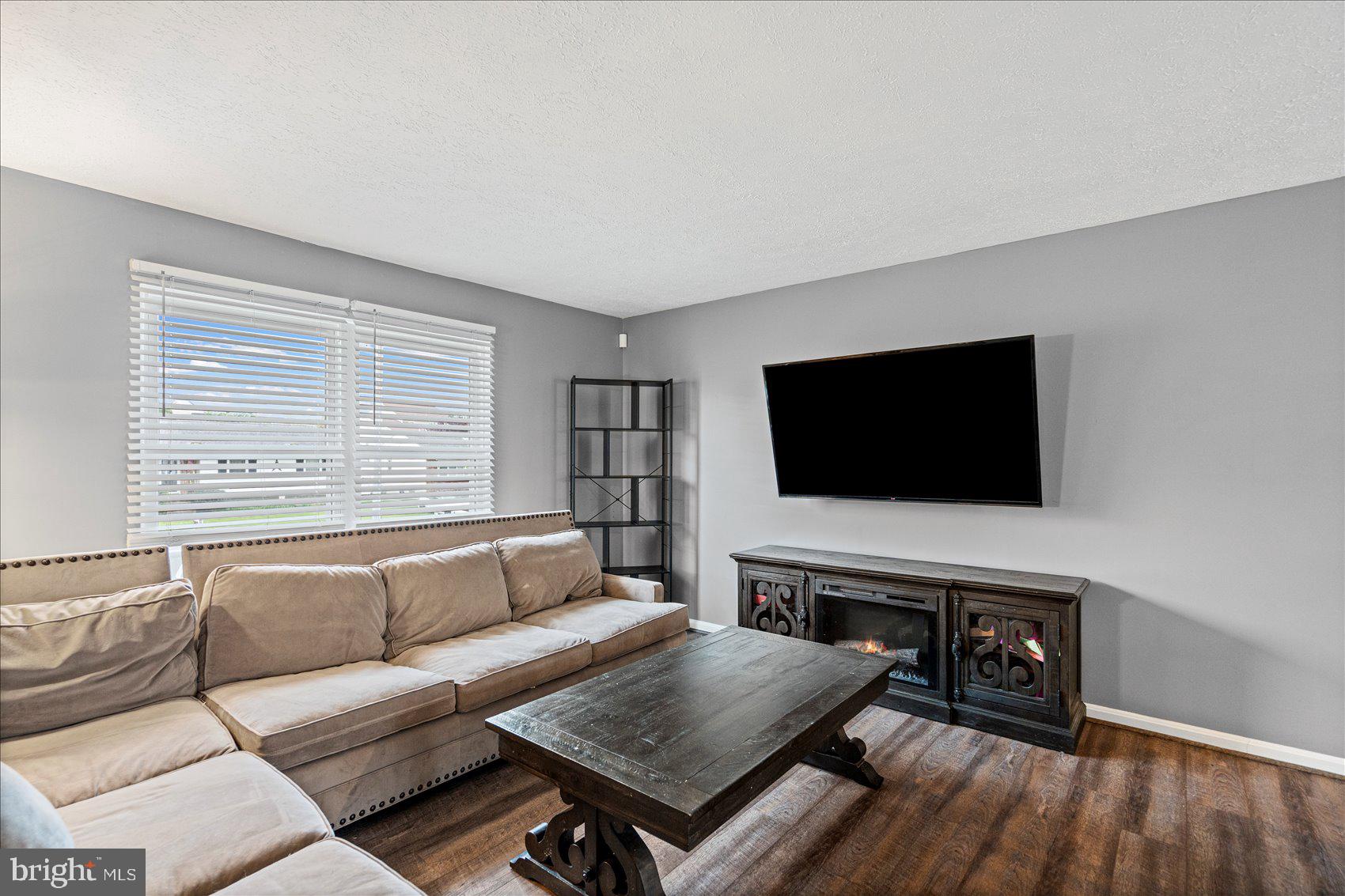 OAKHURST - Residential
