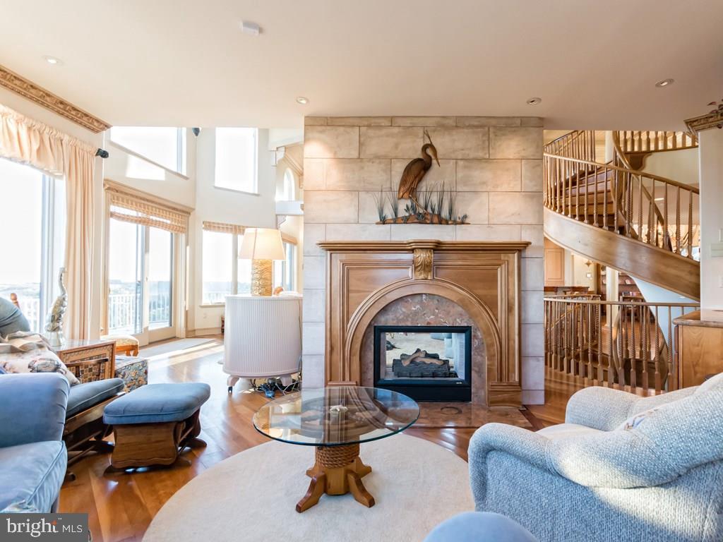 CHANCELLERY - Residential