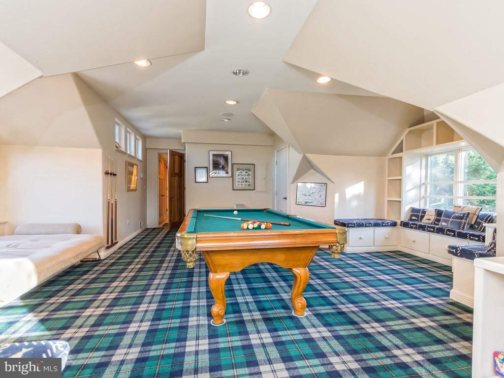 CHANCELLERY - Residential