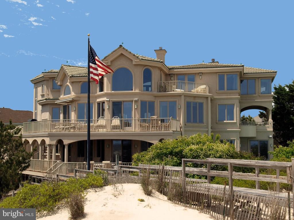 CHANCELLERY - Residential