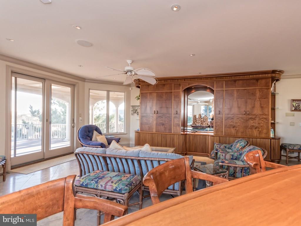 CHANCELLERY - Residential