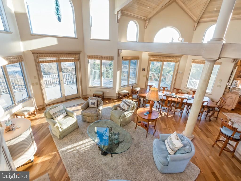 CHANCELLERY - Residential