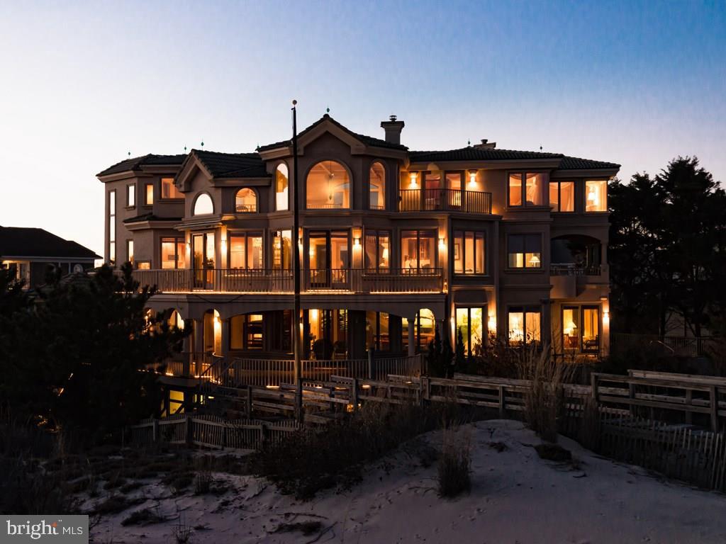 CHANCELLERY - Residential