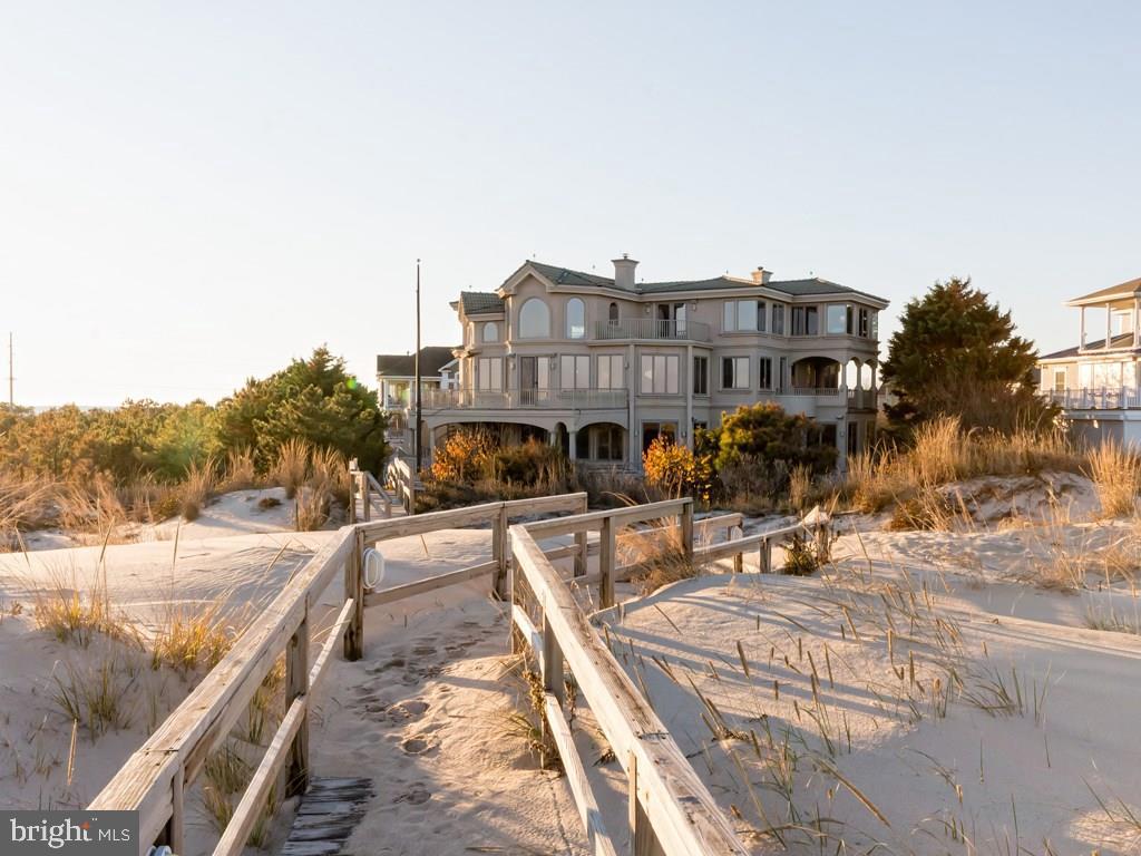 CHANCELLERY - Residential