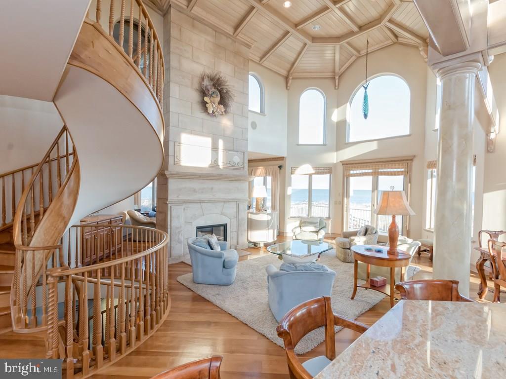 CHANCELLERY - Residential