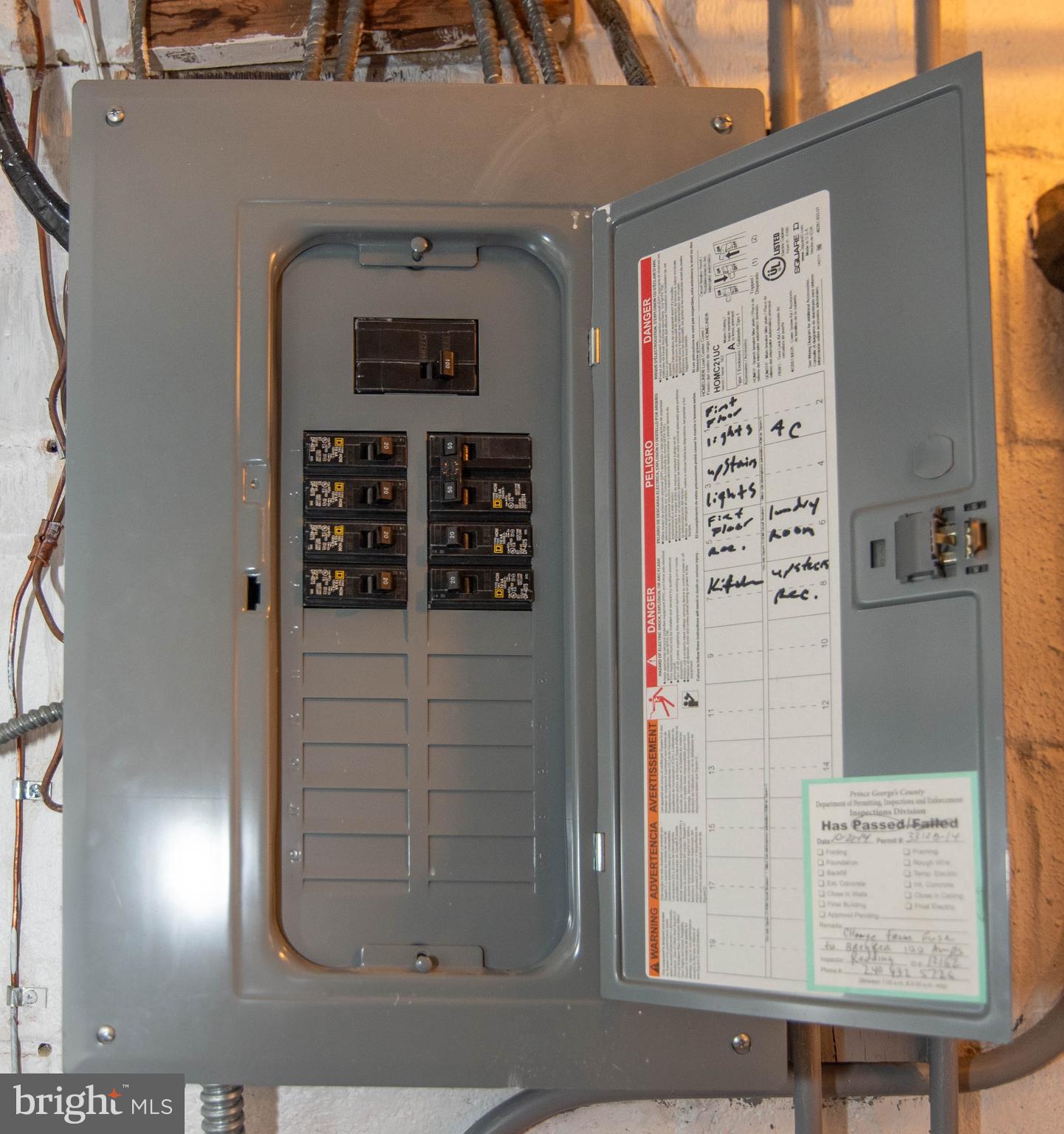 LANDOVER KNOLLS - Residential