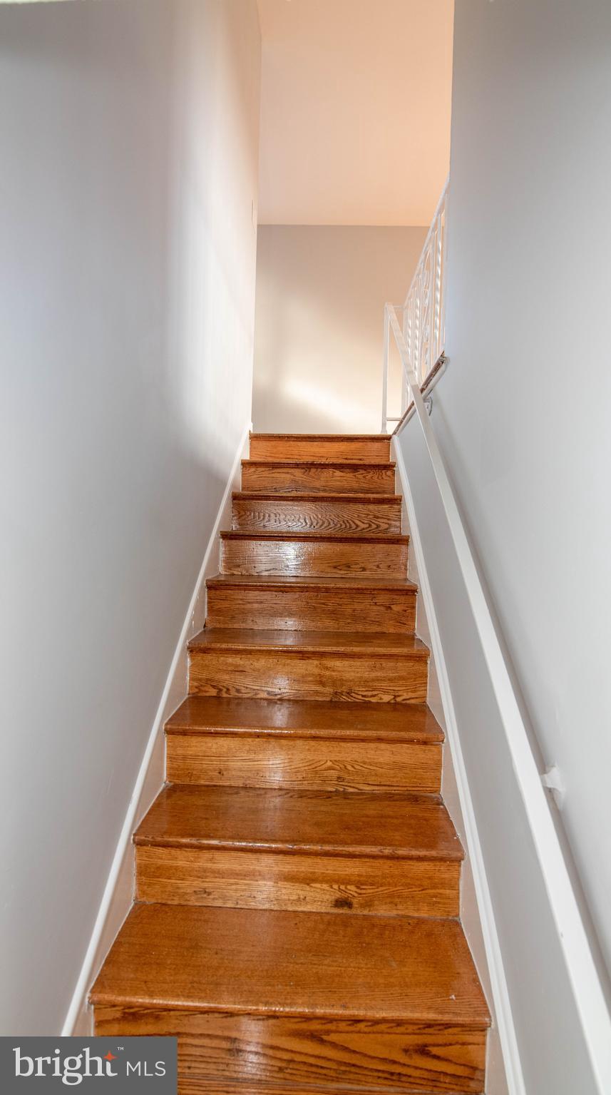 LANDOVER KNOLLS - Residential