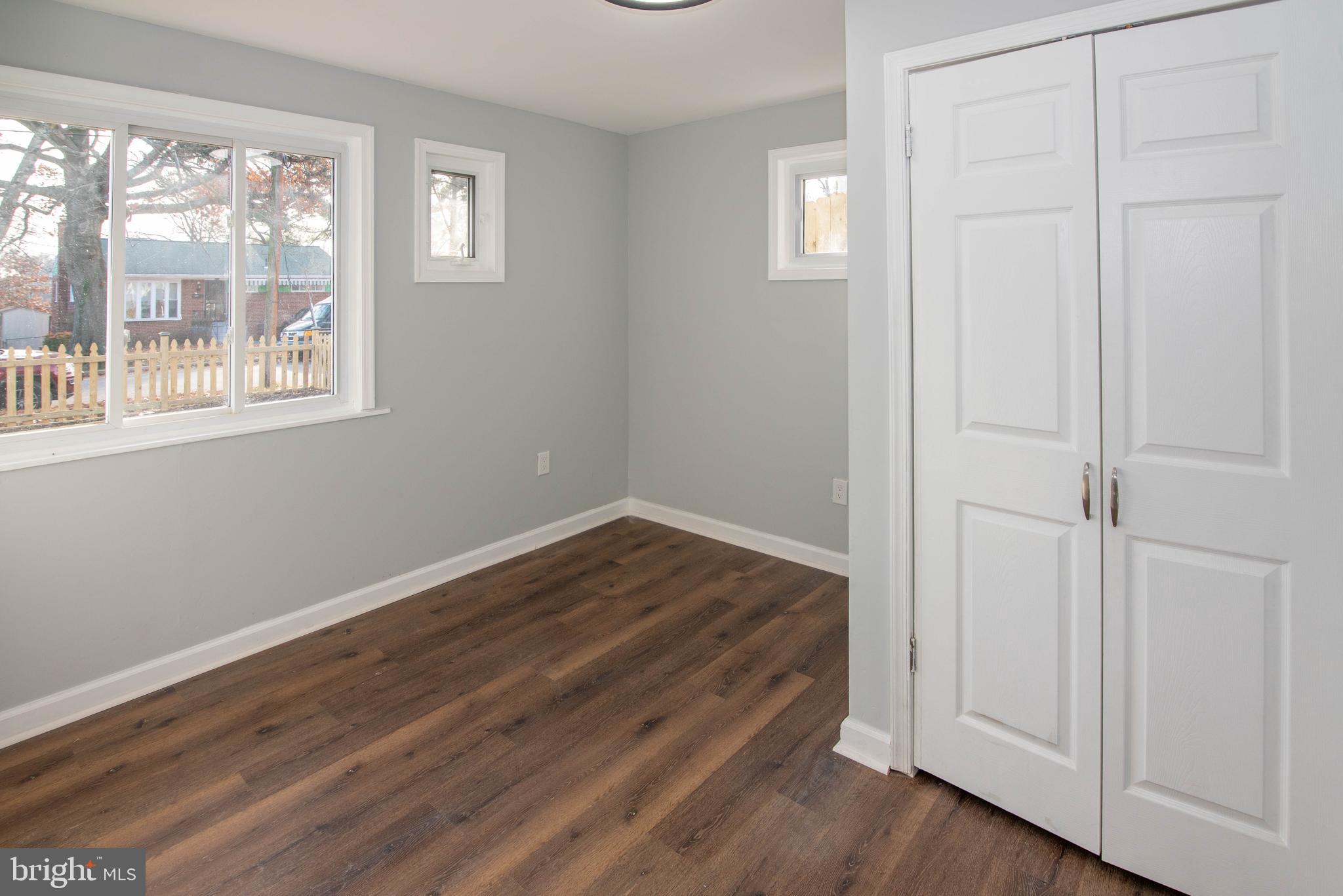 LANDOVER KNOLLS - Residential