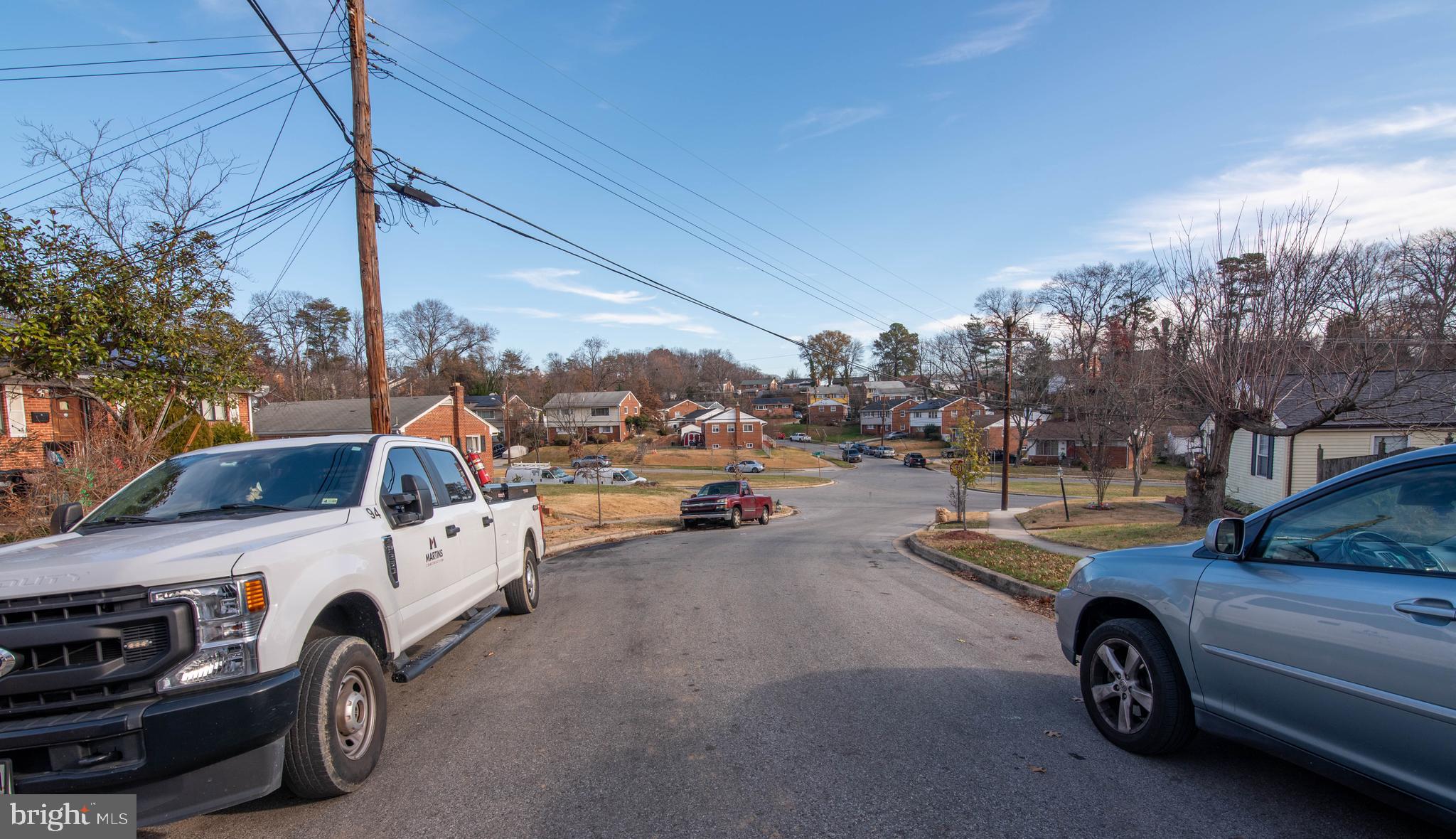 LANDOVER KNOLLS - Residential