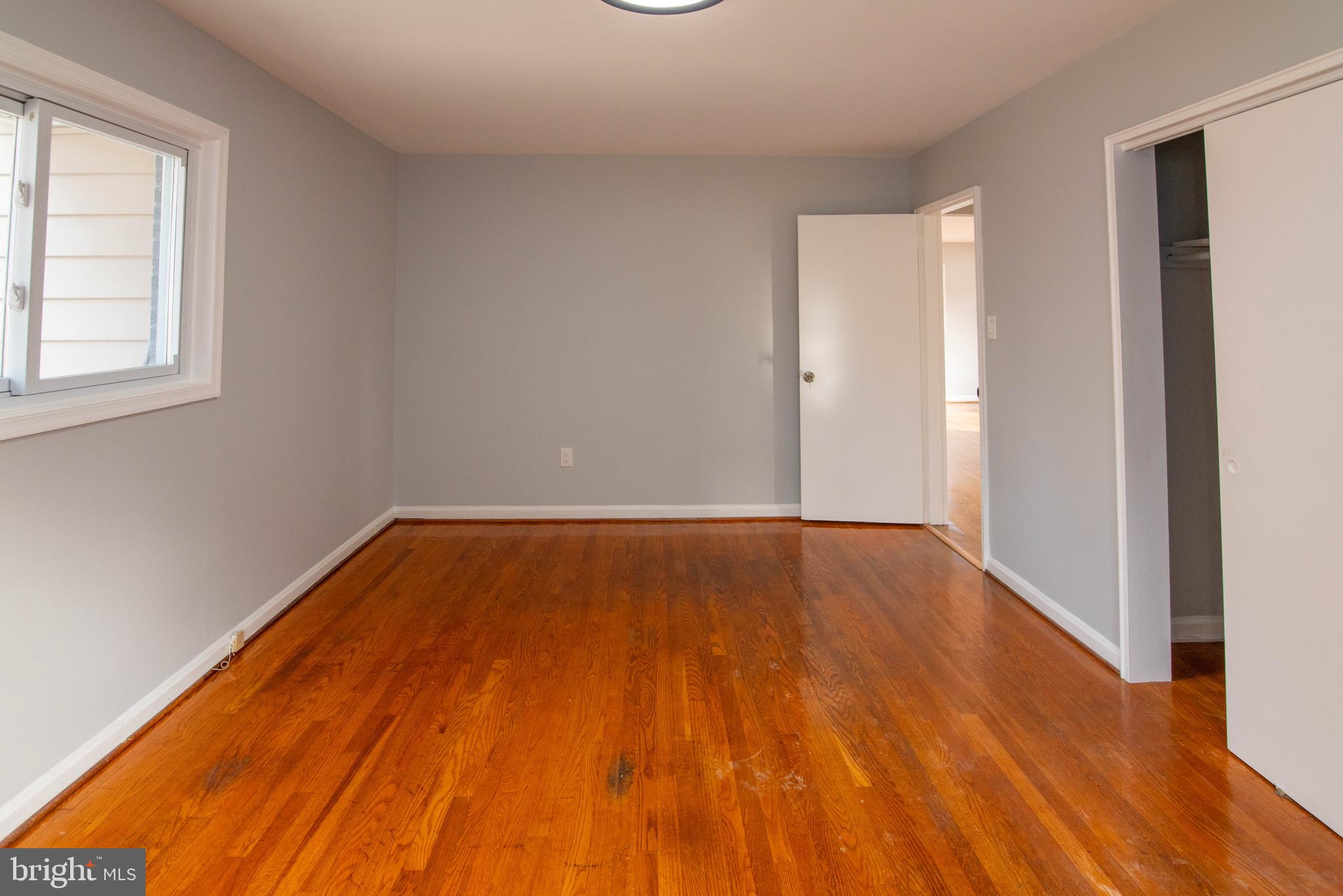 LANDOVER KNOLLS - Residential