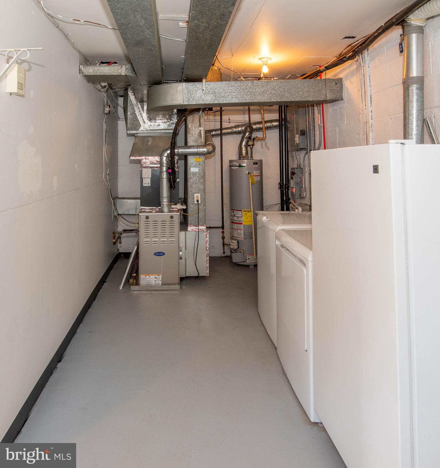 LANDOVER KNOLLS - Residential