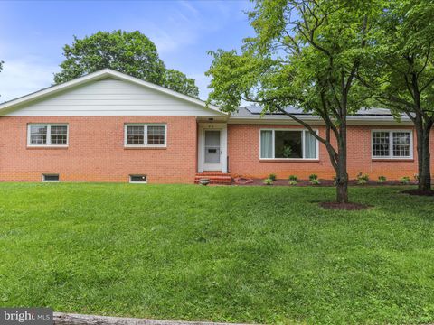 23 FAIRMONT AVENUE SHEPHERDSTOWN WV 25443