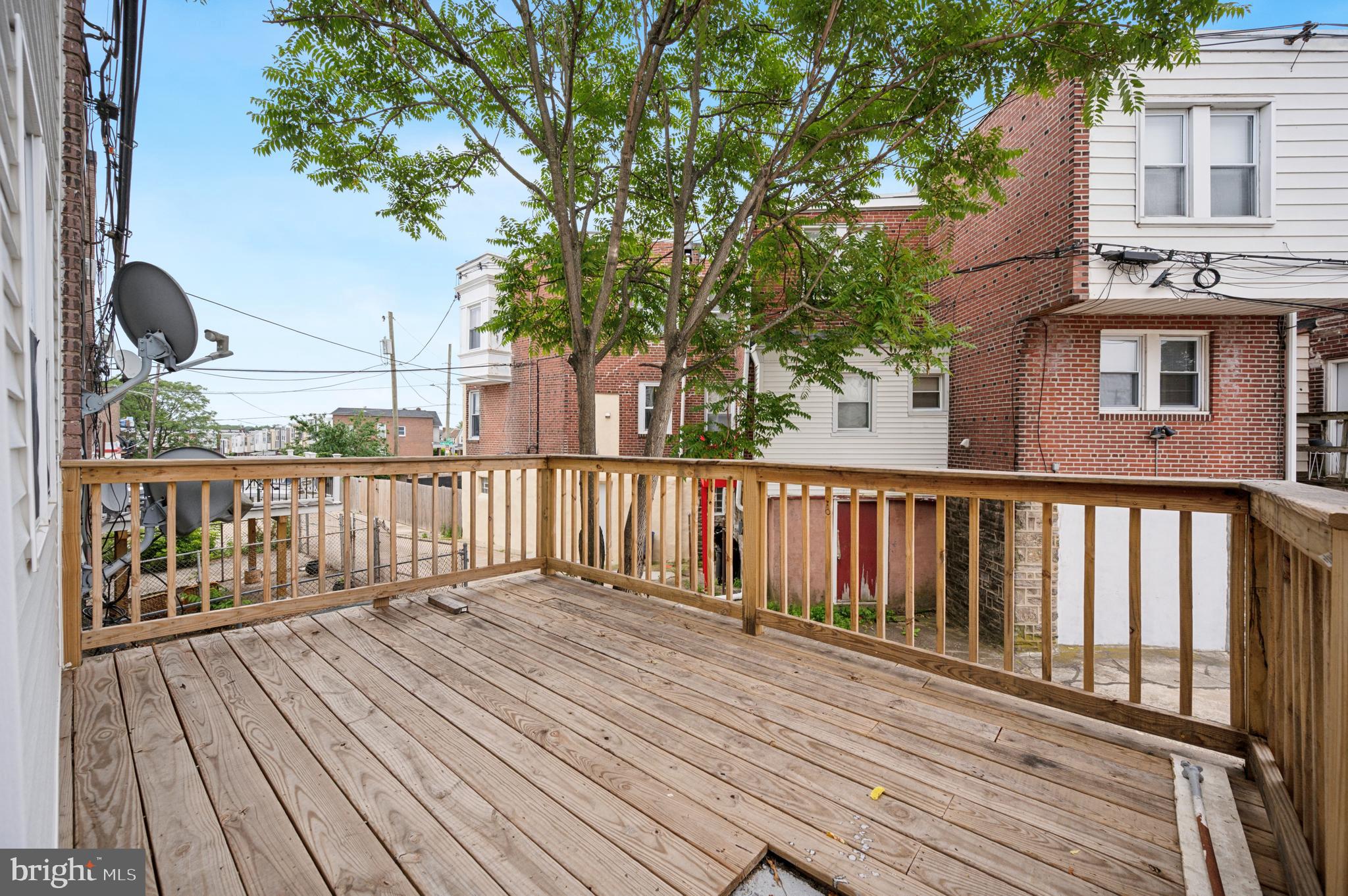 WEST OAK LANE - Residential