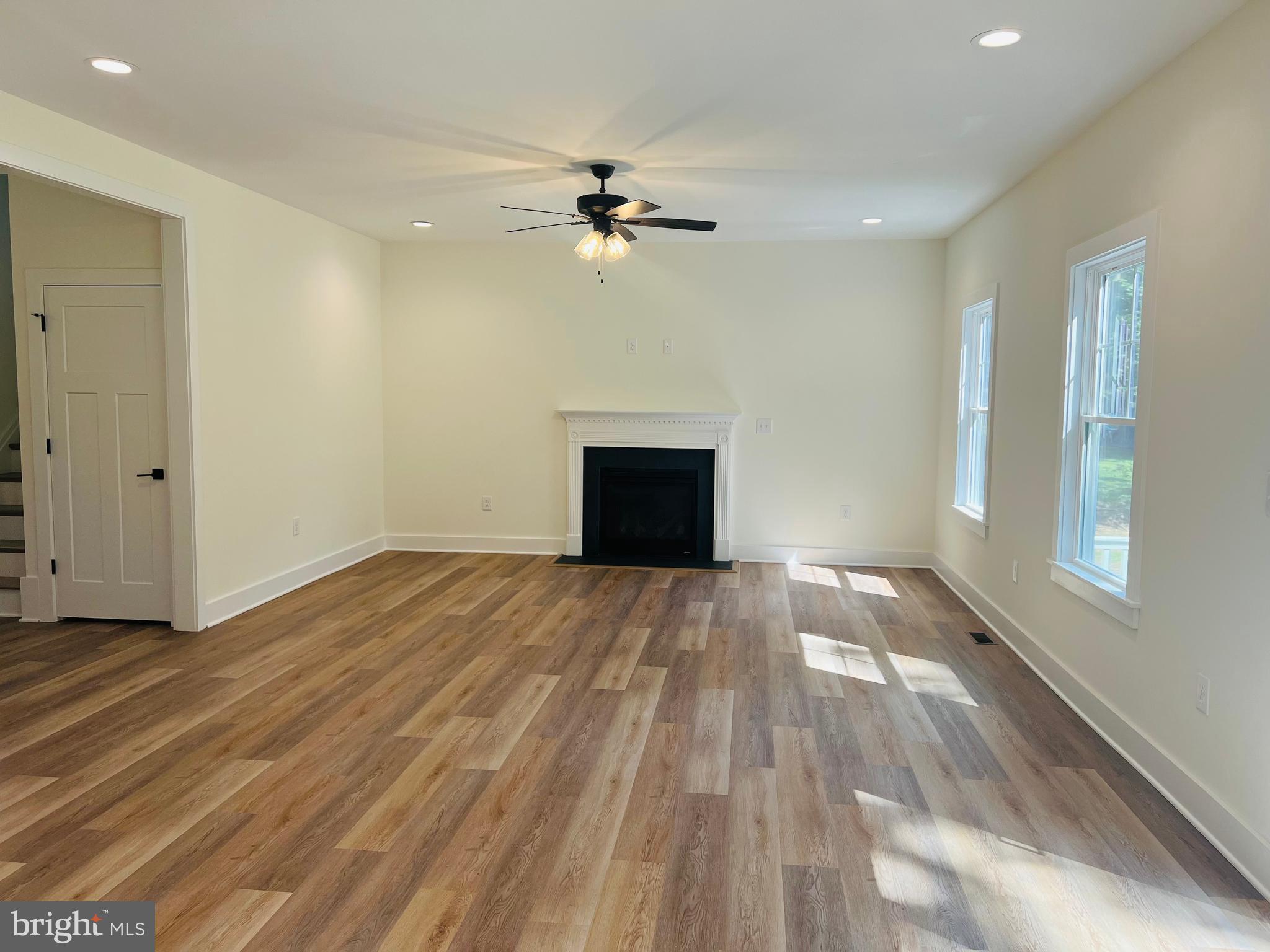 BREEZEWOOD - Residential