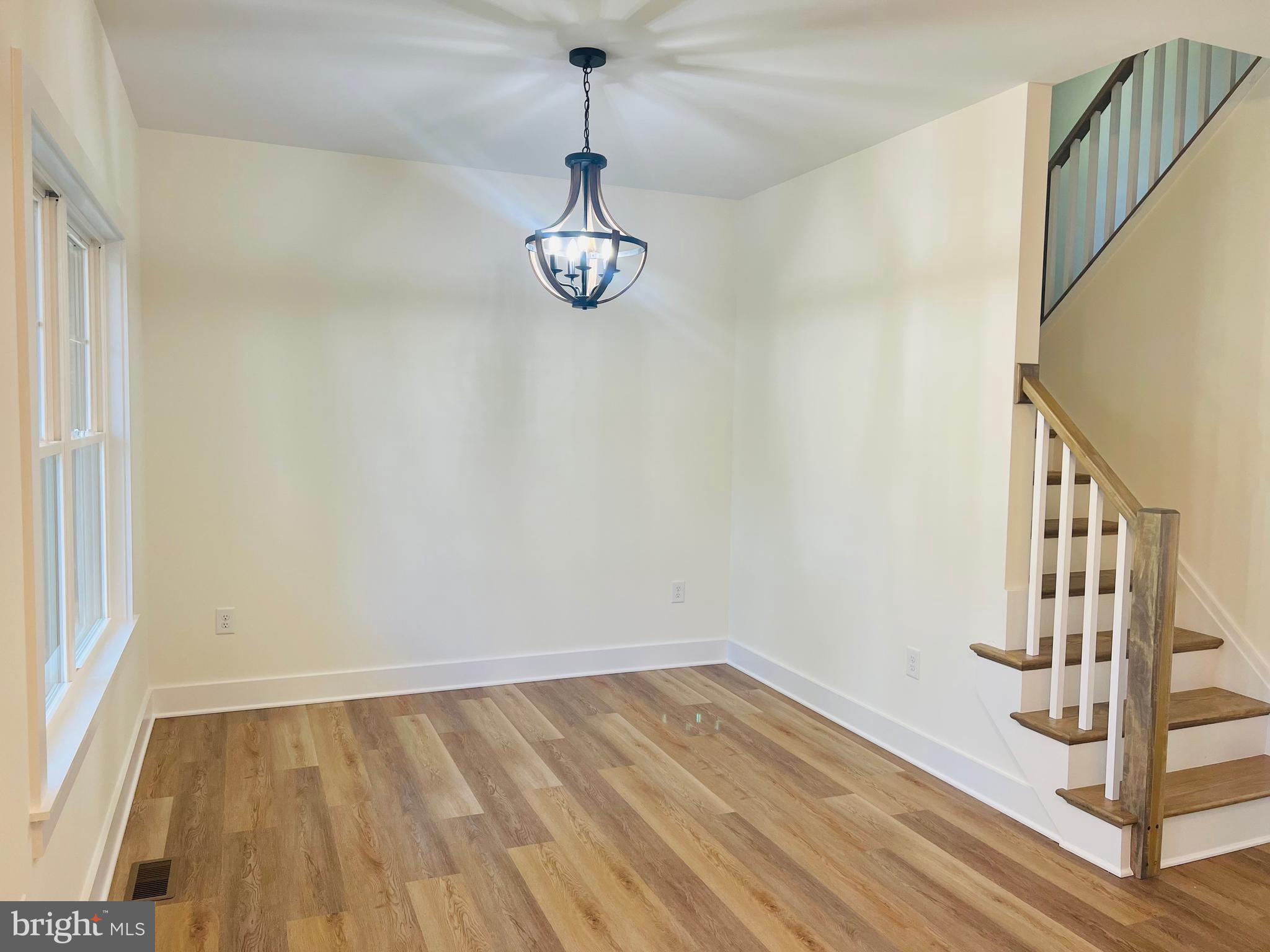 BREEZEWOOD - Residential