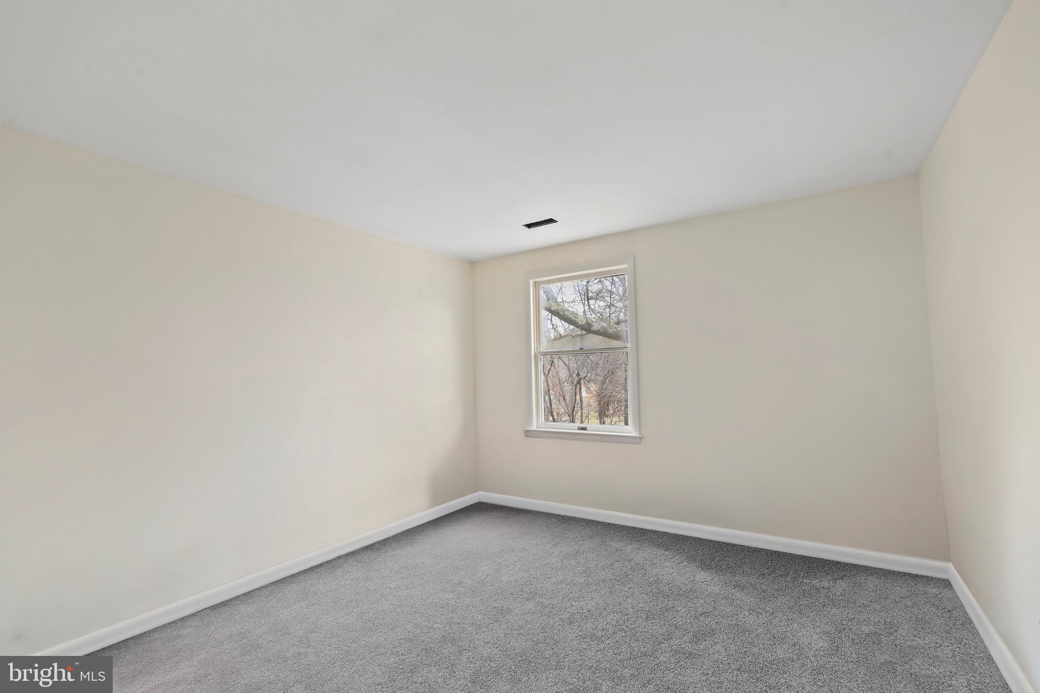 LINCOLN ACRES - Residential