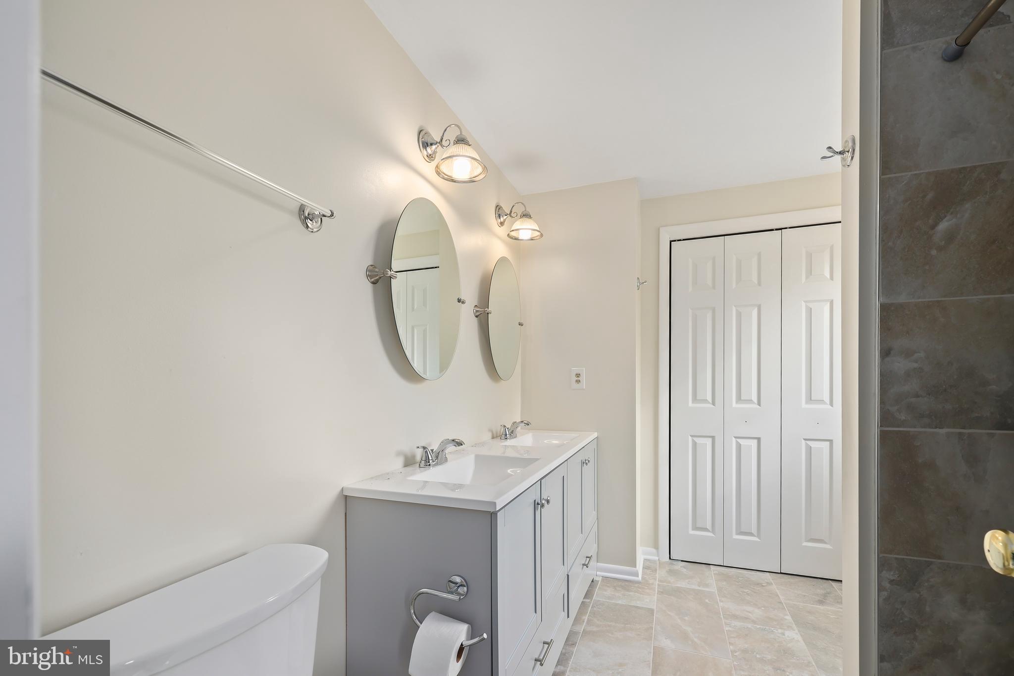 LINCOLN ACRES - Residential