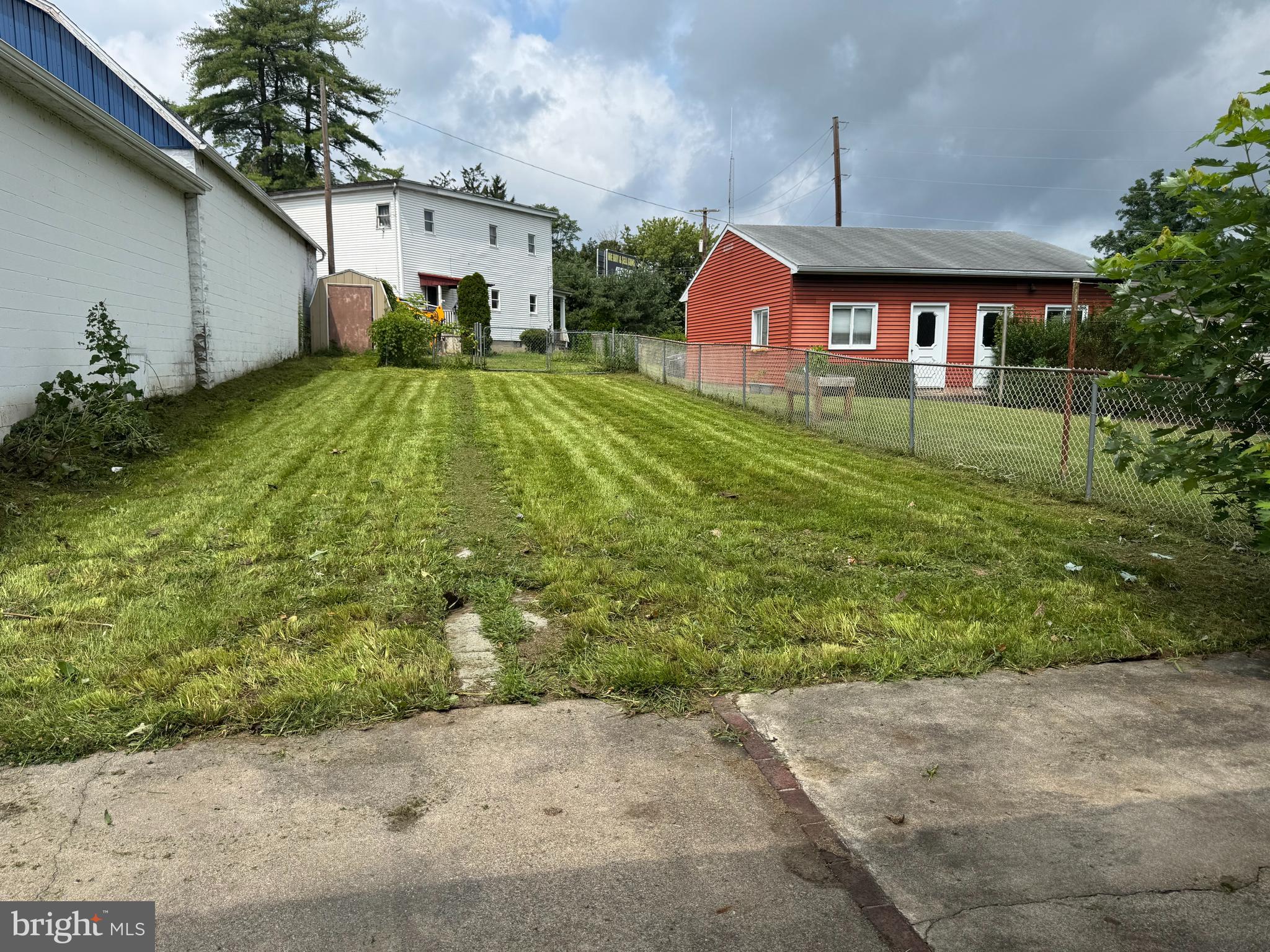 MILLERSBURG - Residential