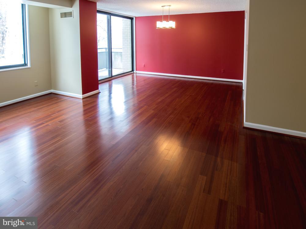 PROMENADE TOWERS - Residential Lease