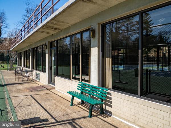 PROMENADE TOWERS - Residential Lease