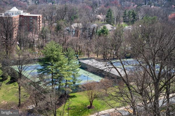 PROMENADE TOWERS - Residential Lease