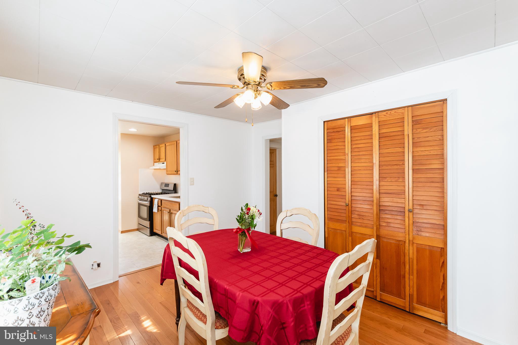 KINGSVILLE - Residential