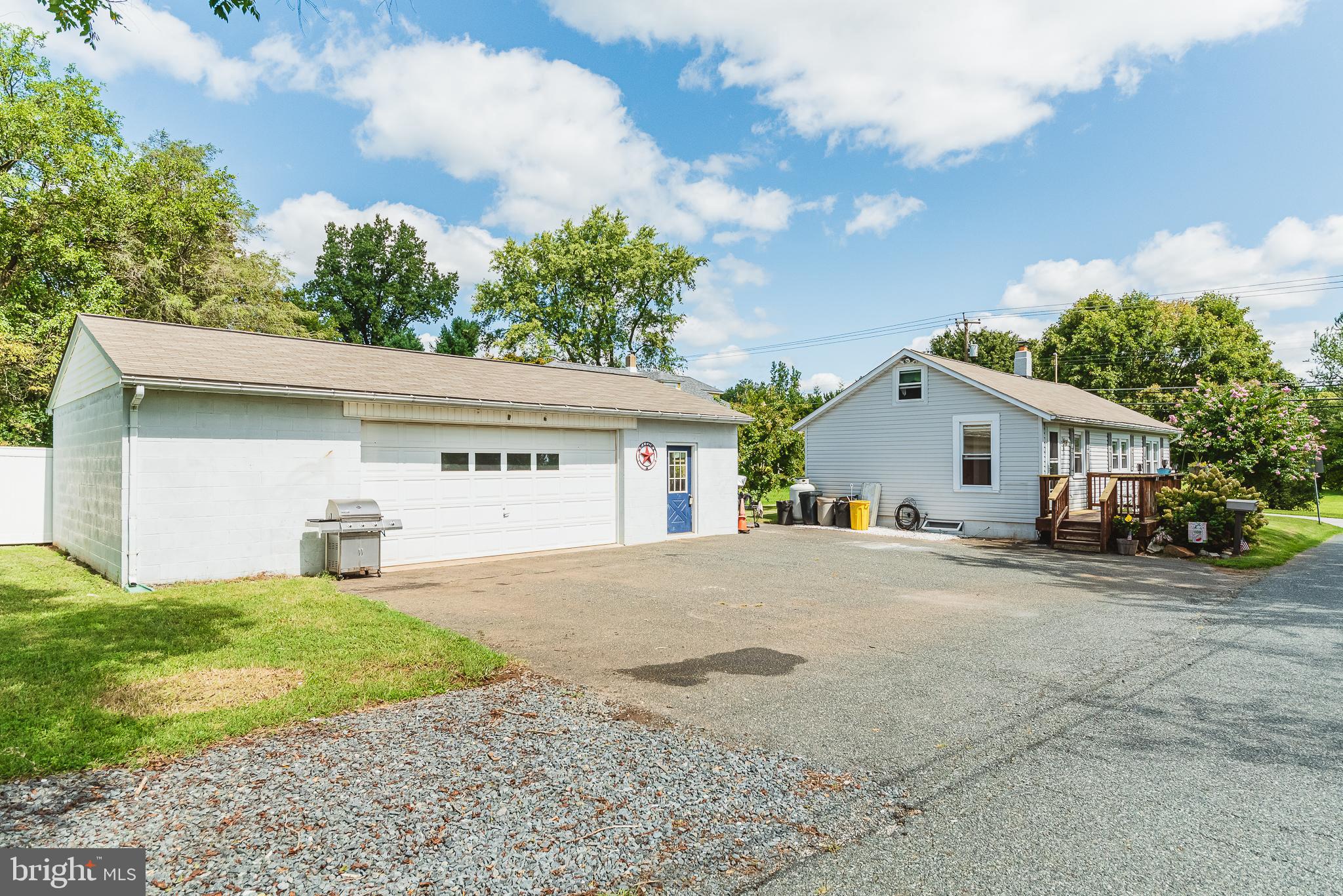 KINGSVILLE - Residential