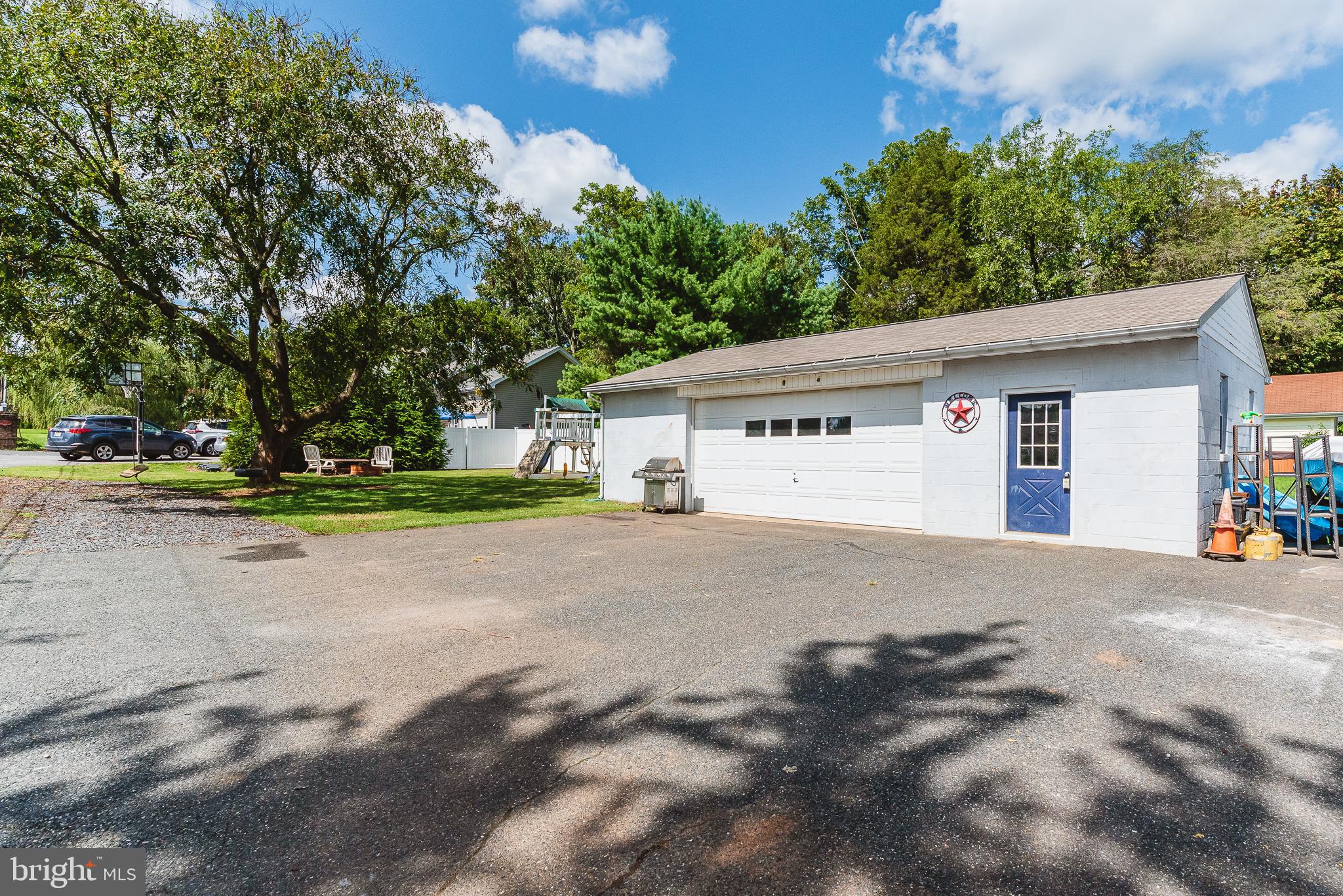 KINGSVILLE - Residential