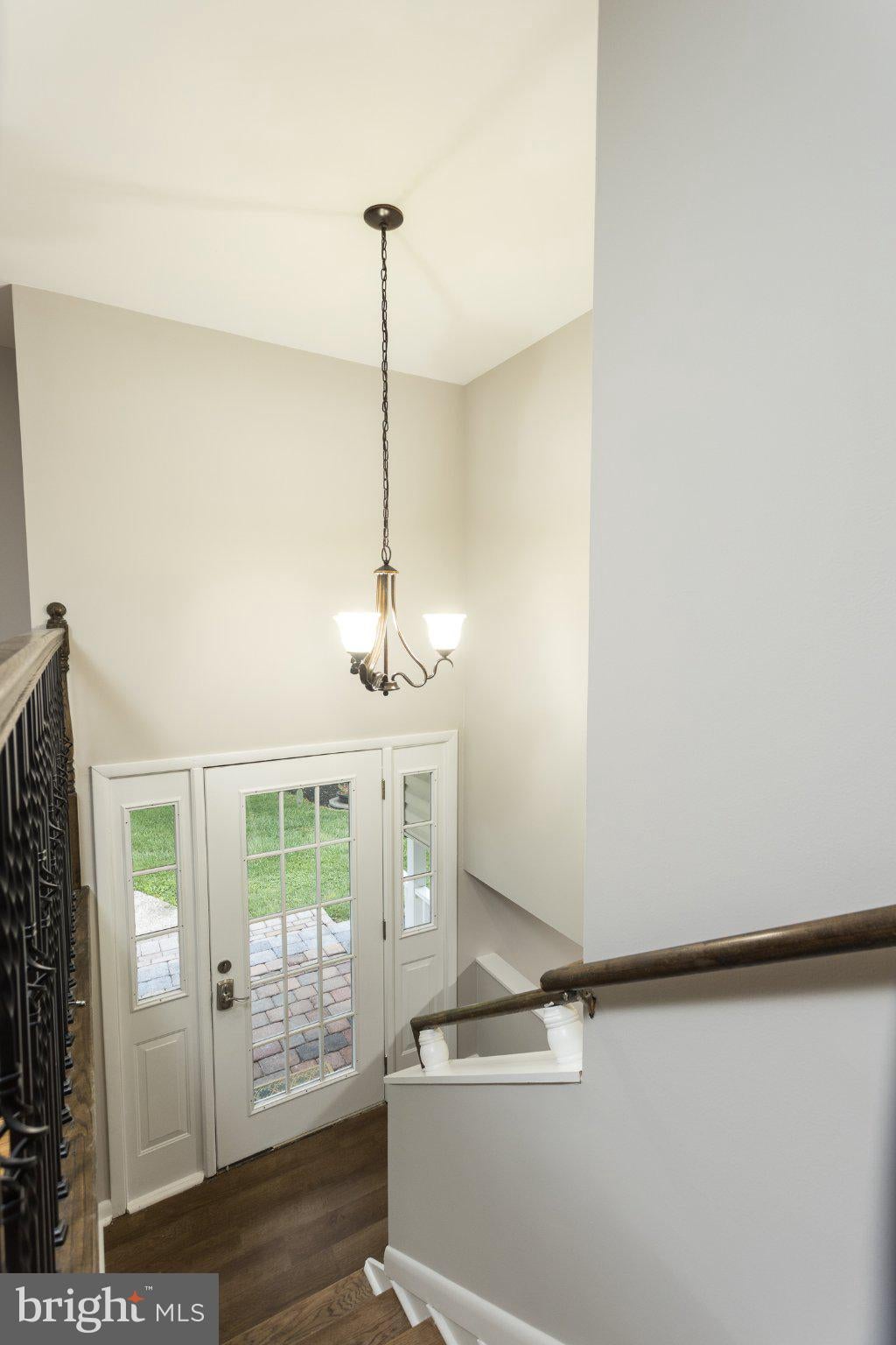 805 ROLLING RIDGE DRIVE