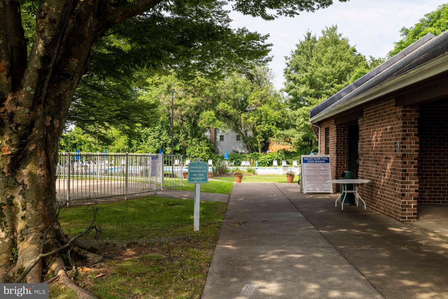 VALLEY GLEN - Residential