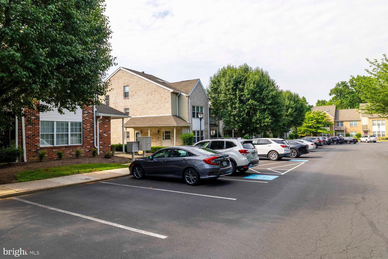 VALLEY GLEN - Residential