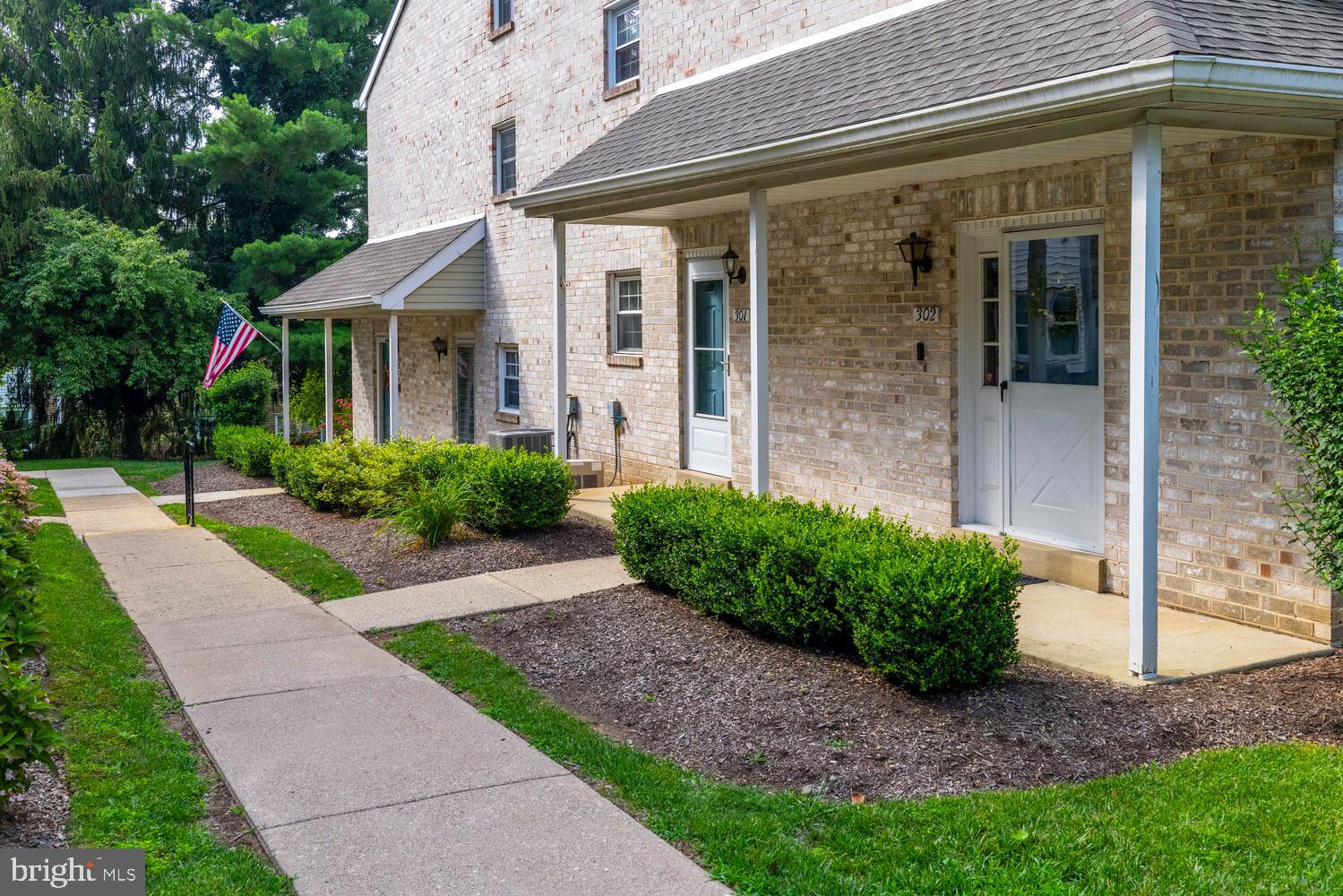 VALLEY GLEN - Residential