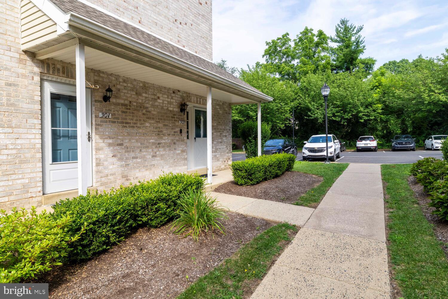 VALLEY GLEN - Residential