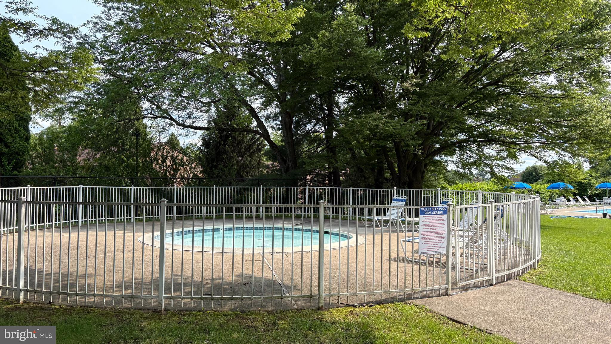 VALLEY GLEN - Residential