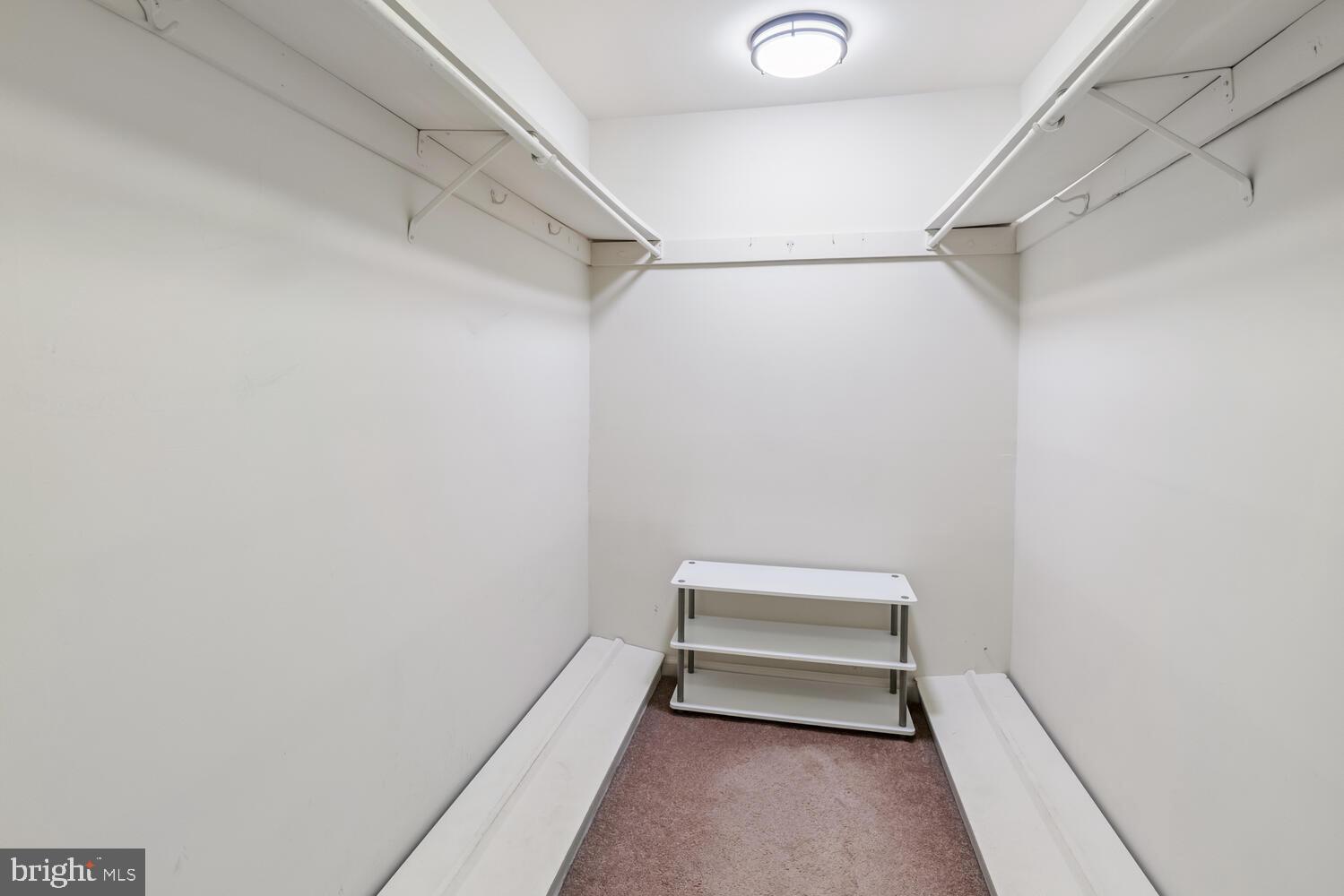 VALLEY GLEN - Residential