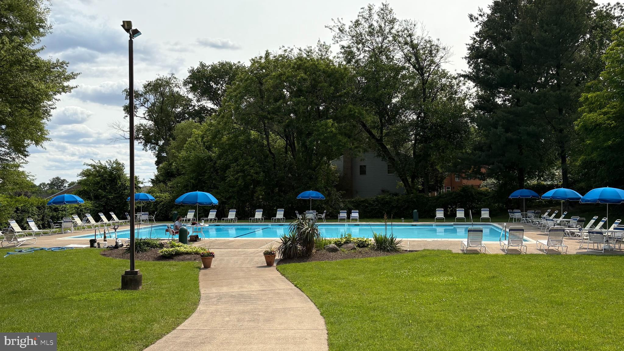 VALLEY GLEN - Residential