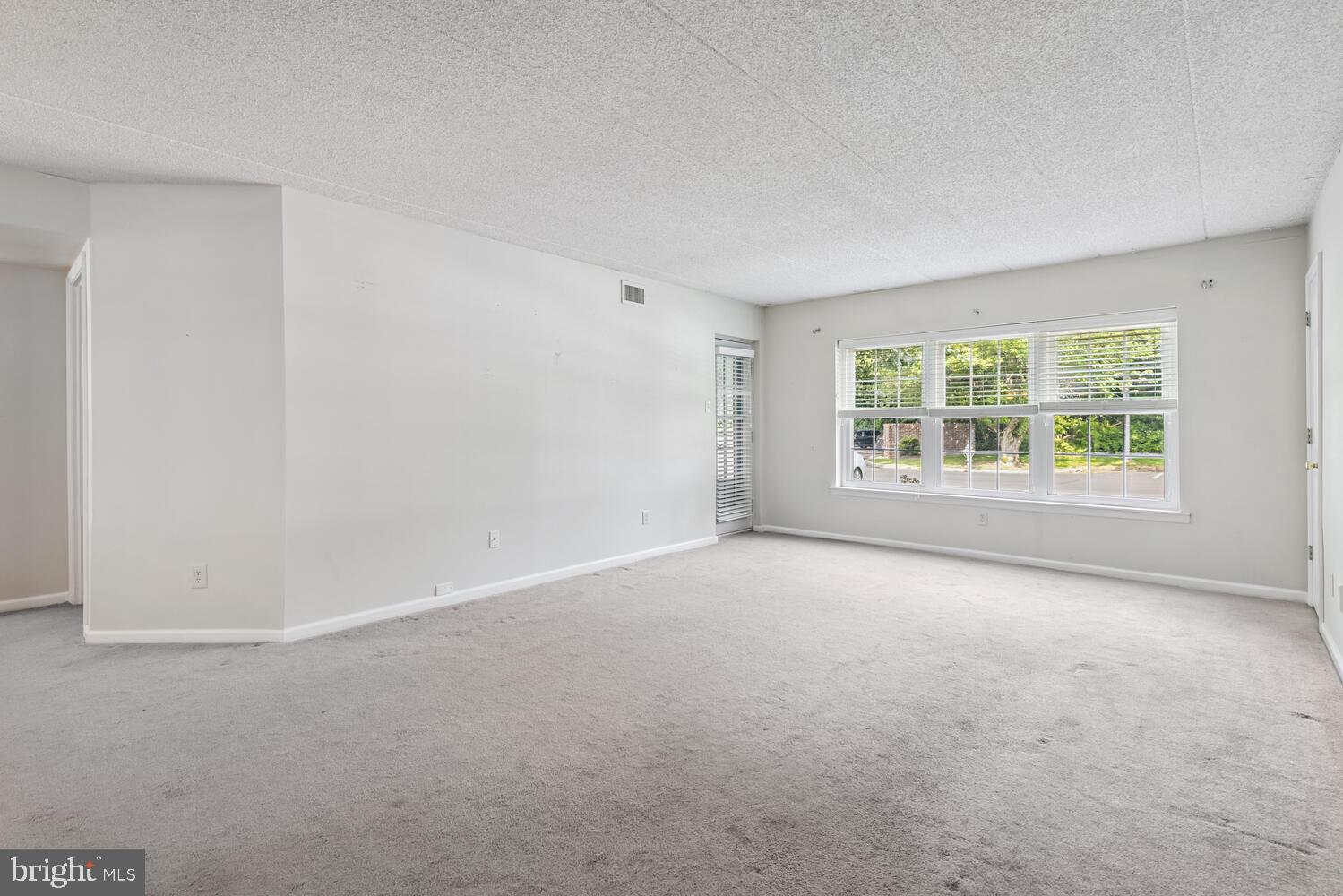 VALLEY GLEN - Residential