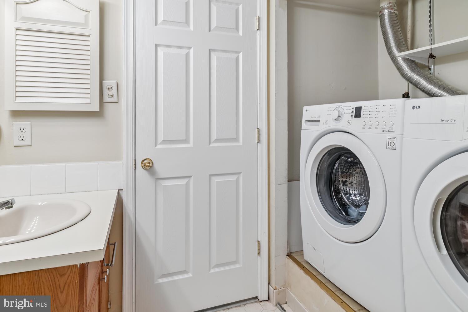 VALLEY GLEN - Residential