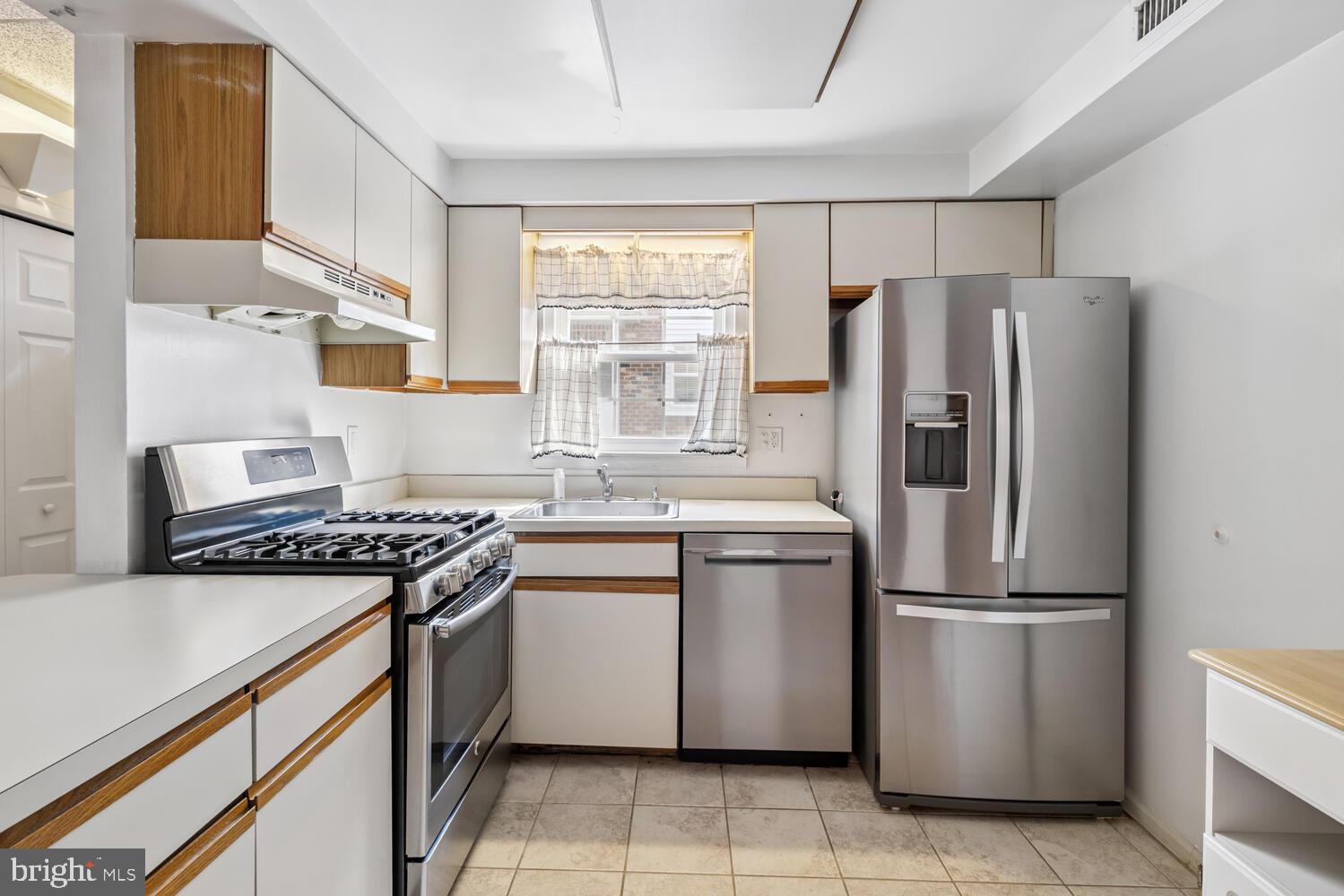 VALLEY GLEN - Residential