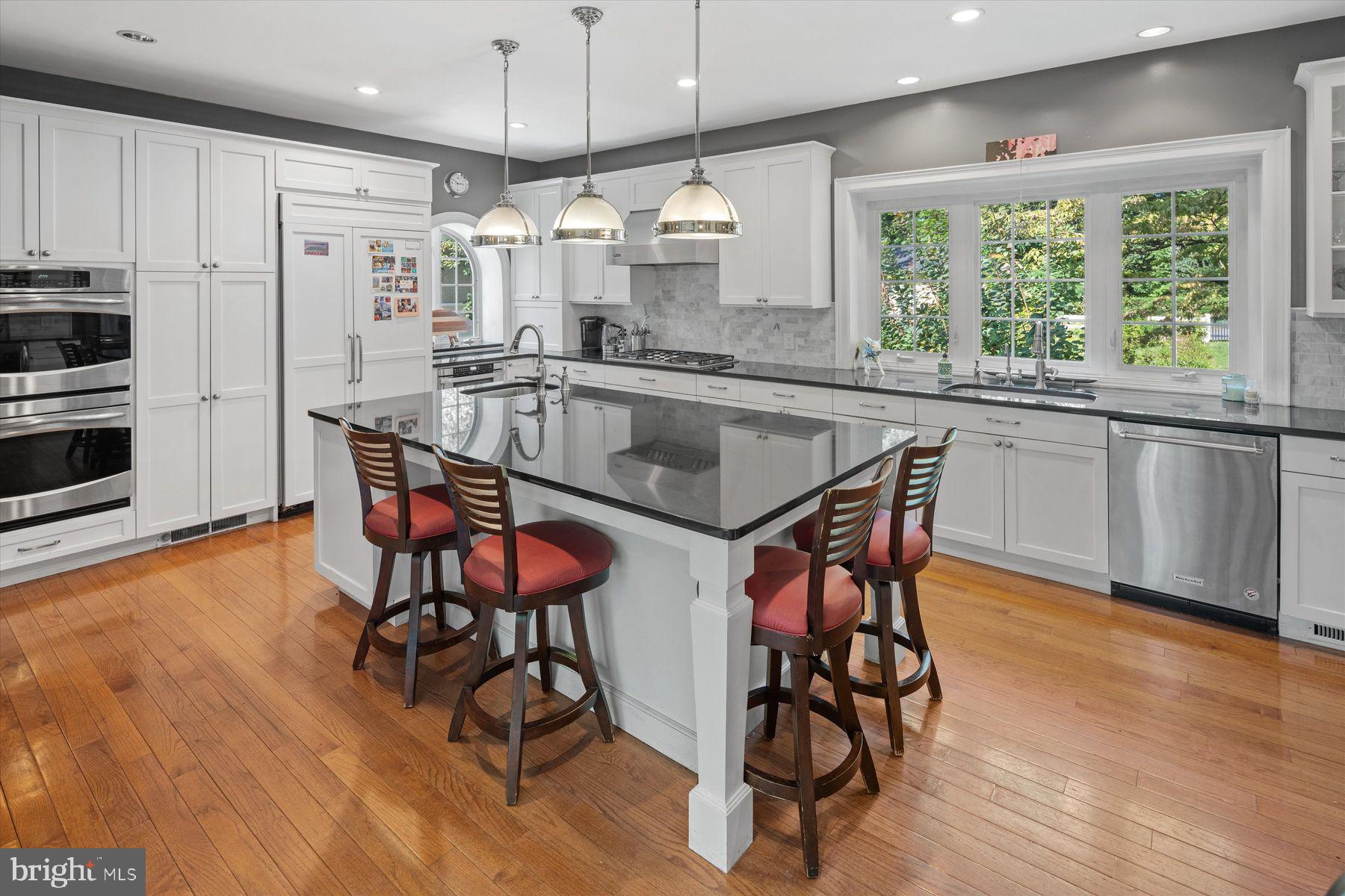 CHESTNUT HILL - Residential