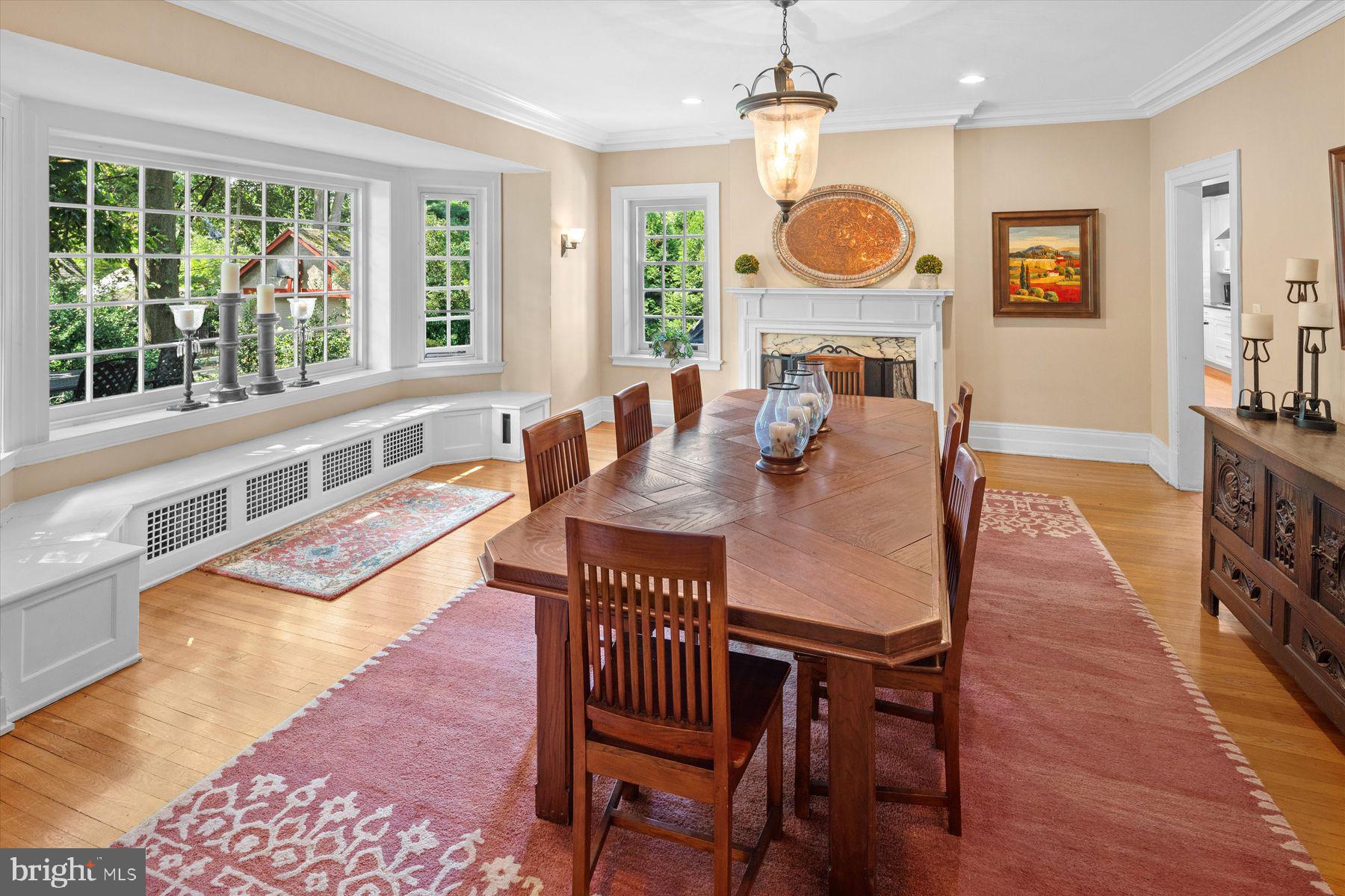 CHESTNUT HILL - Residential