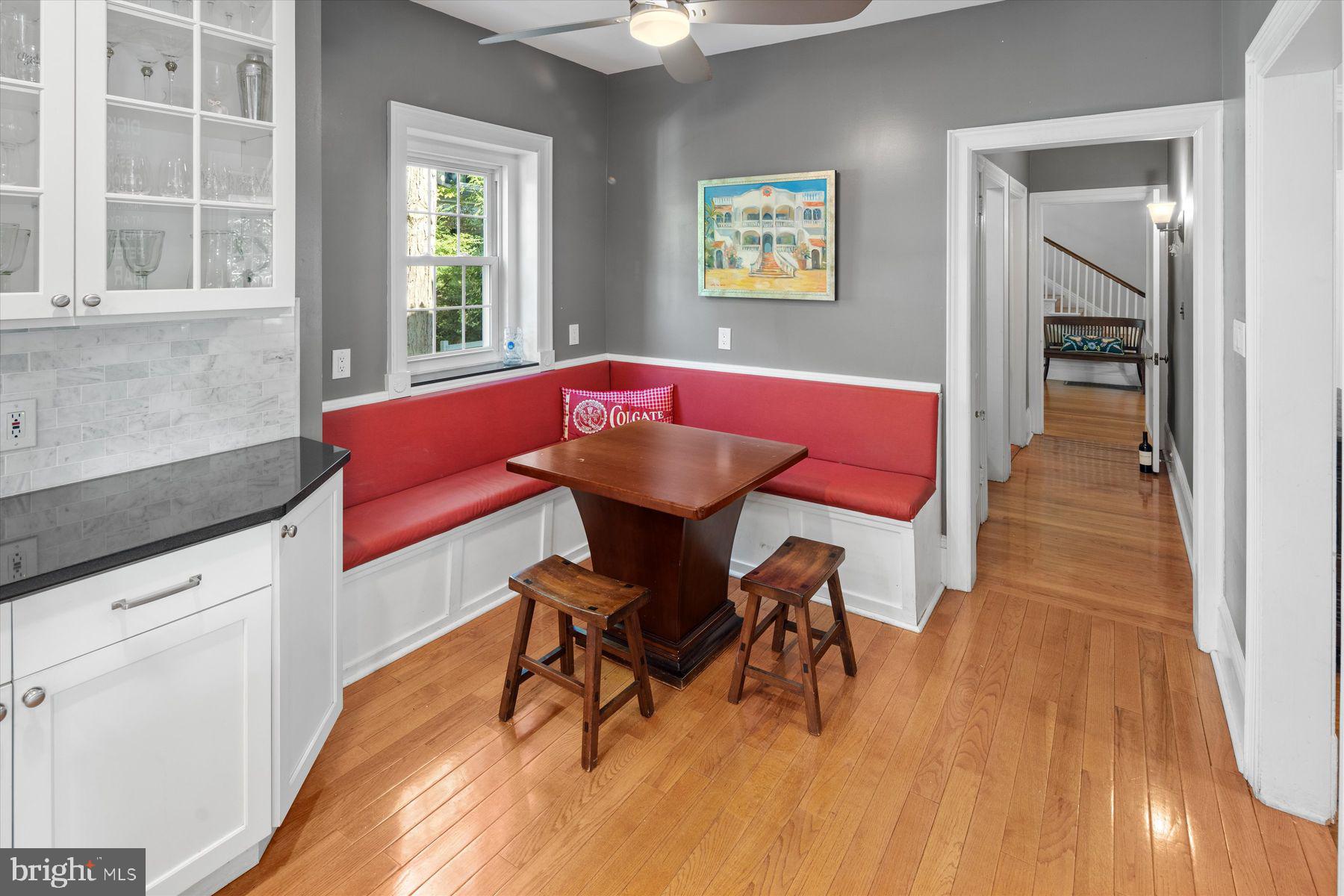 CHESTNUT HILL - Residential