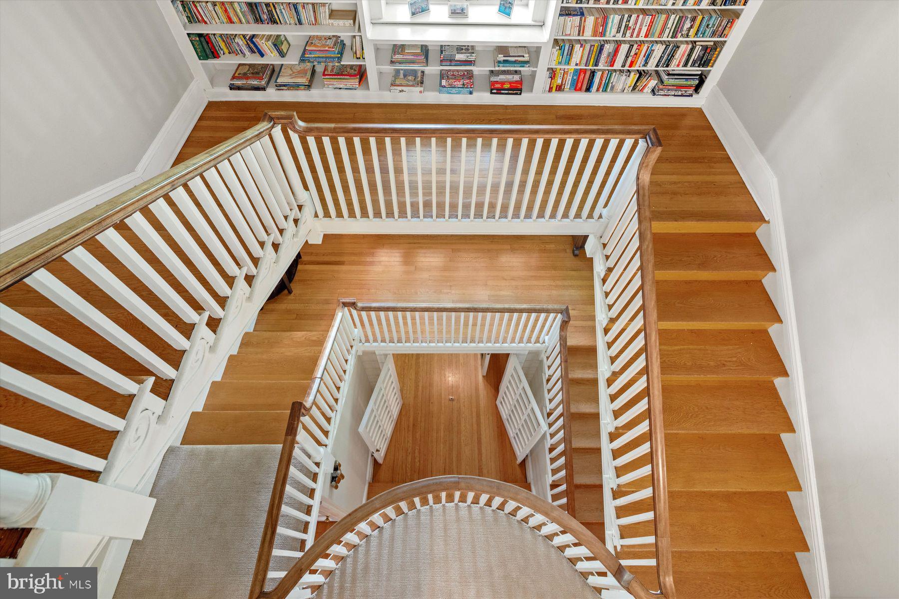 CHESTNUT HILL - Residential