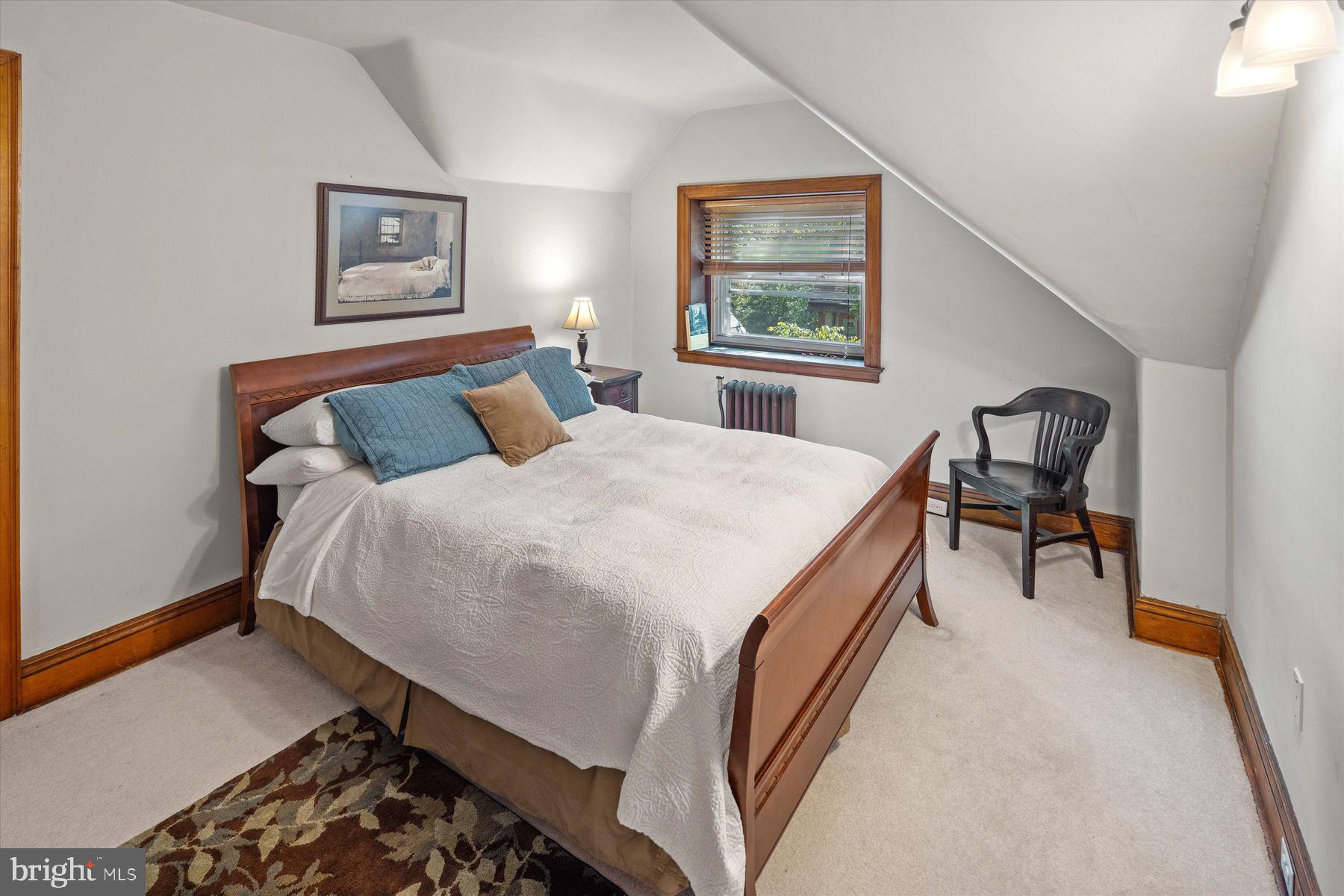 CHESTNUT HILL - Residential