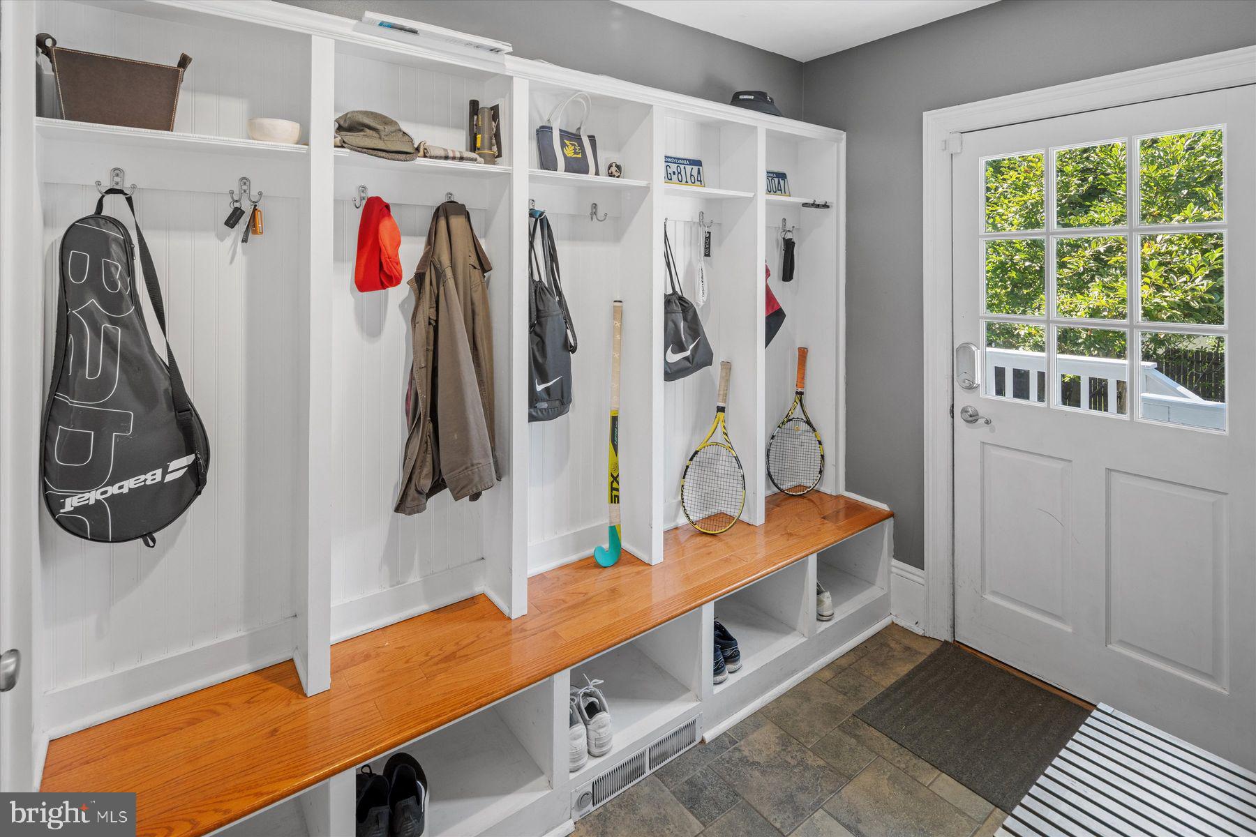 CHESTNUT HILL - Residential